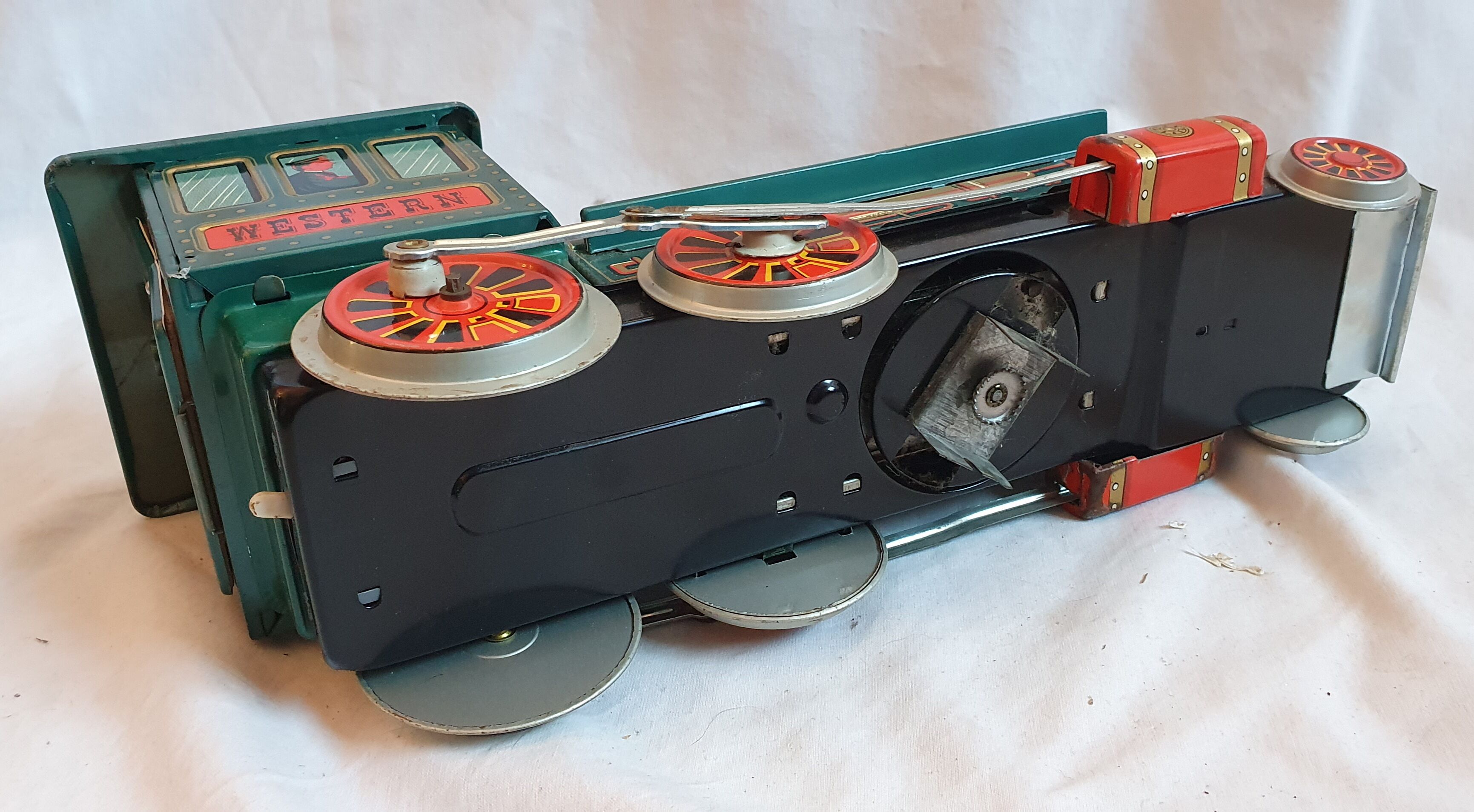 Sheet metal locomotive, 1950 toy, japan
