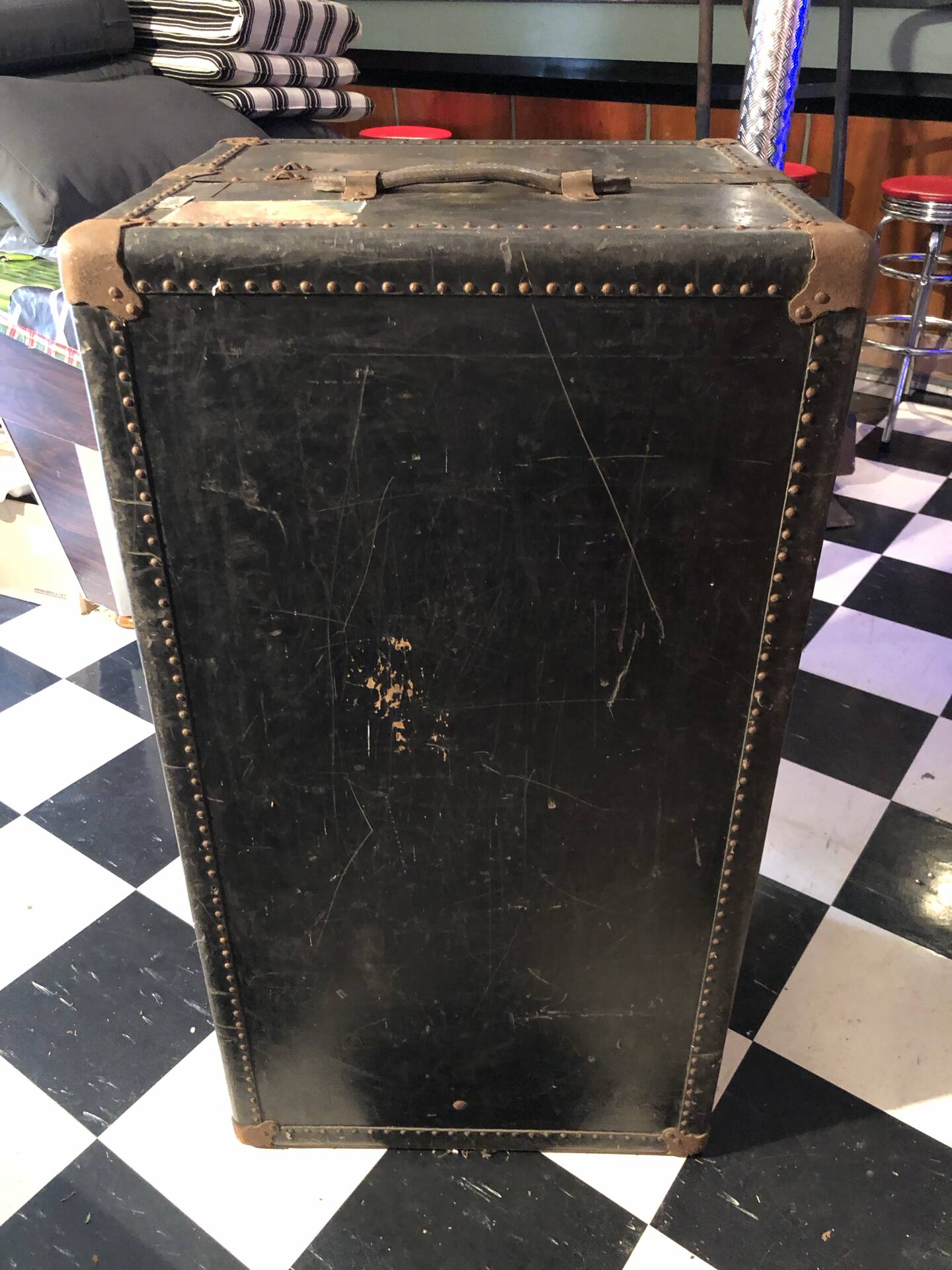 Travel trunk