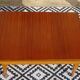 Table vintage en bois avec pieds compas