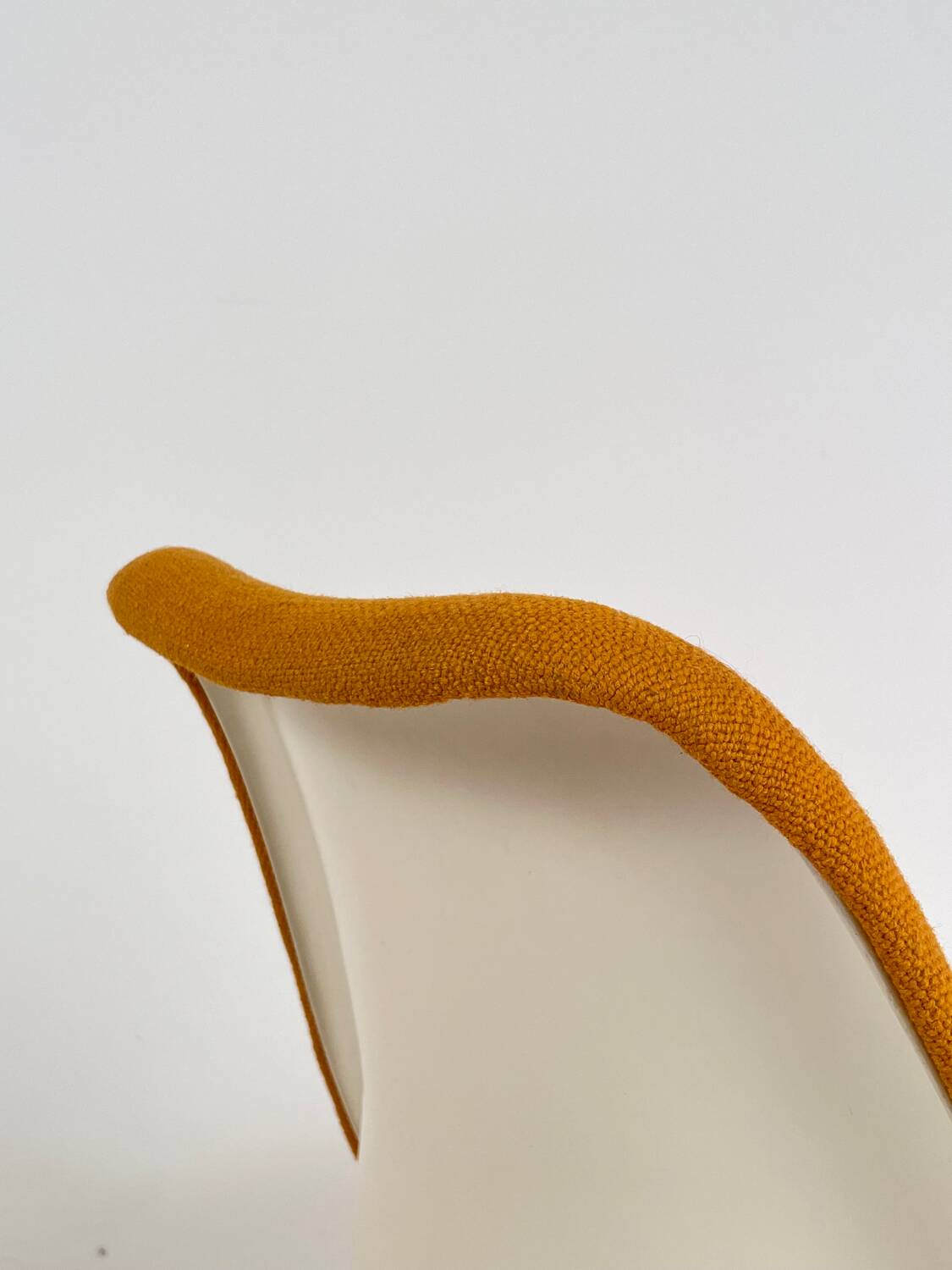 Tulip chair by Eero Saarinen Knoll international 1970
