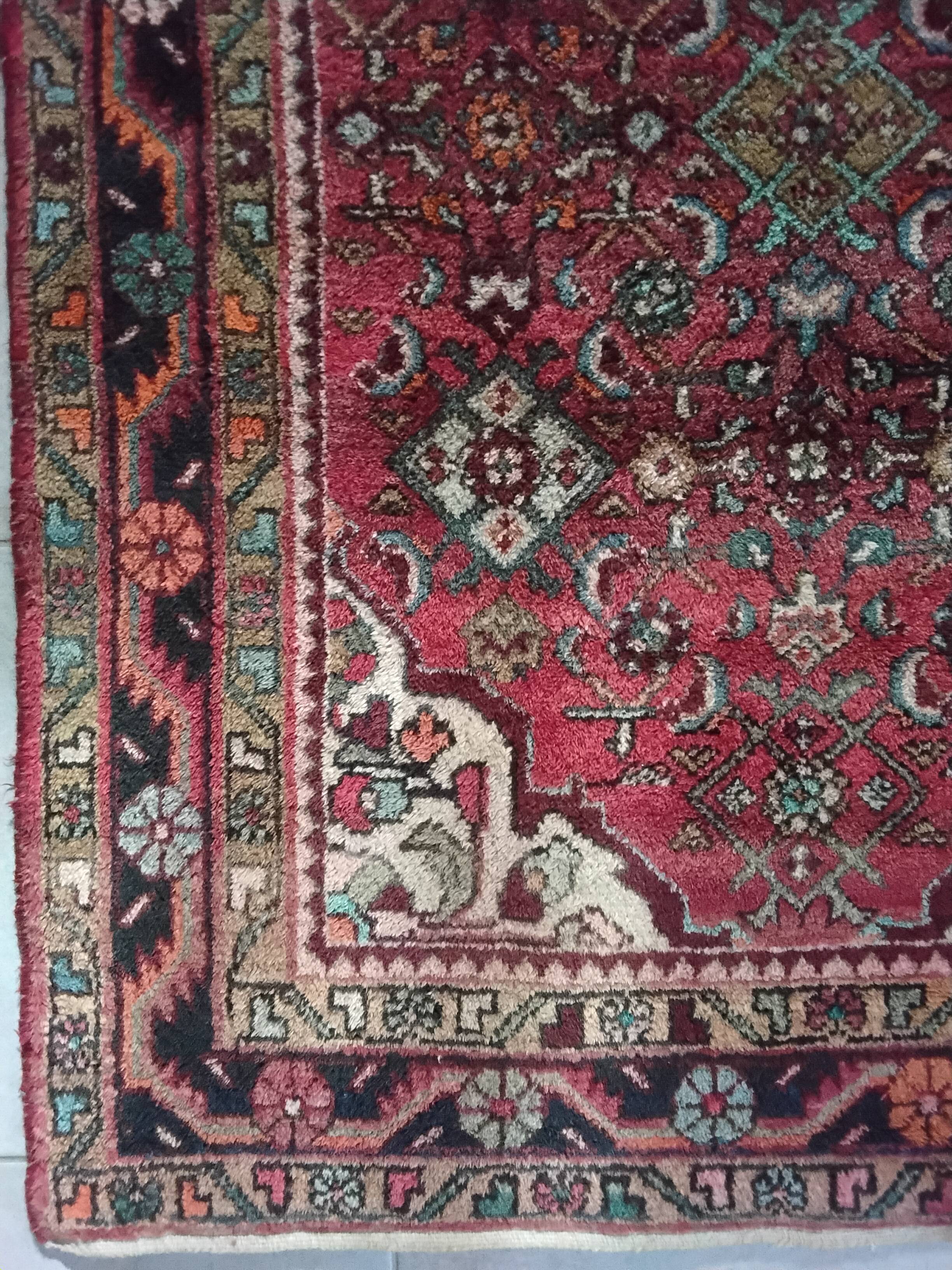 Grand Persian Carpet Hamadan – Floral "All-Over" Design – 202 x 116 cm