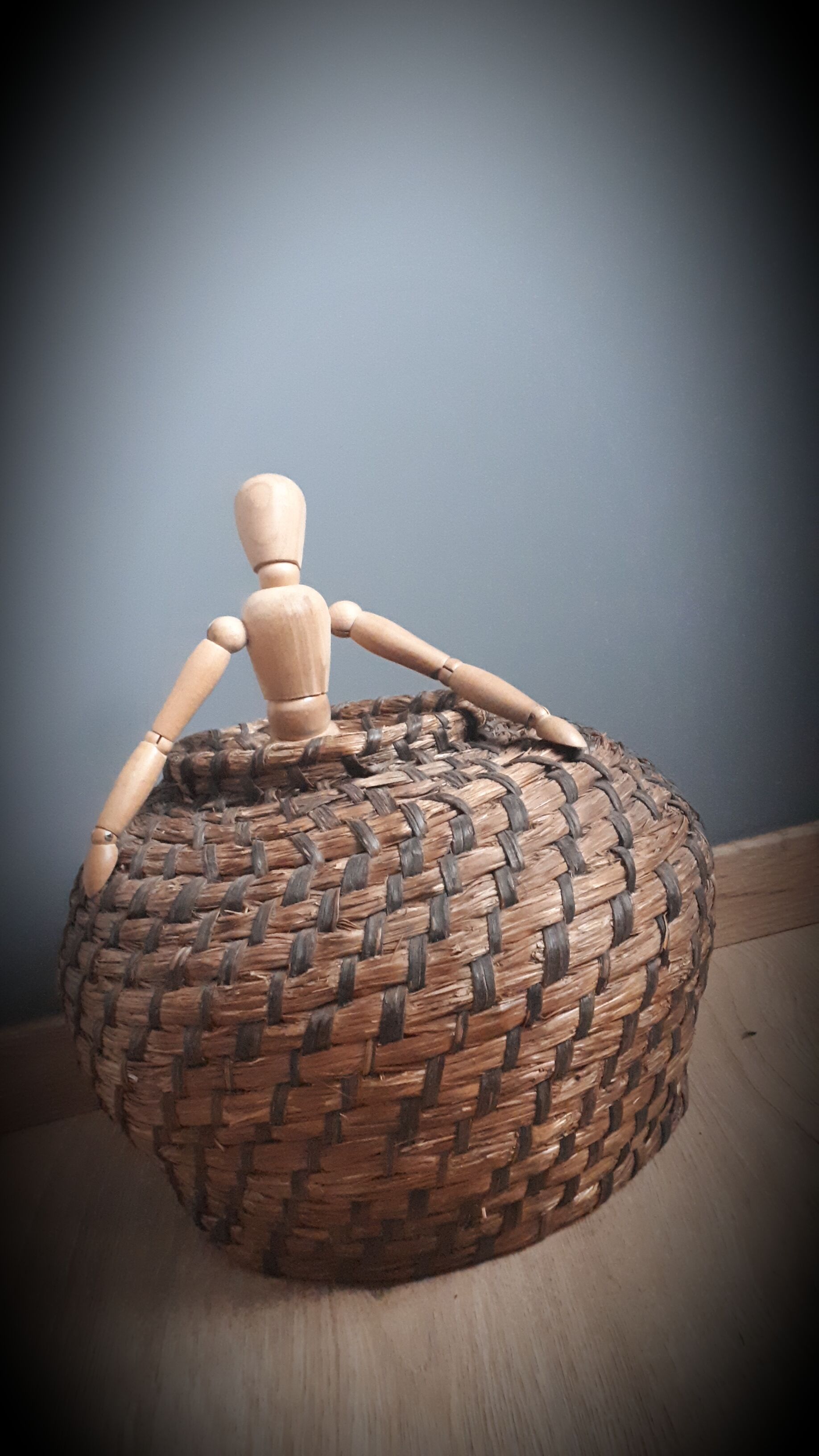 Wicker basket Fakir