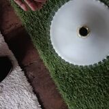 2 suspensions en opaline dentelées