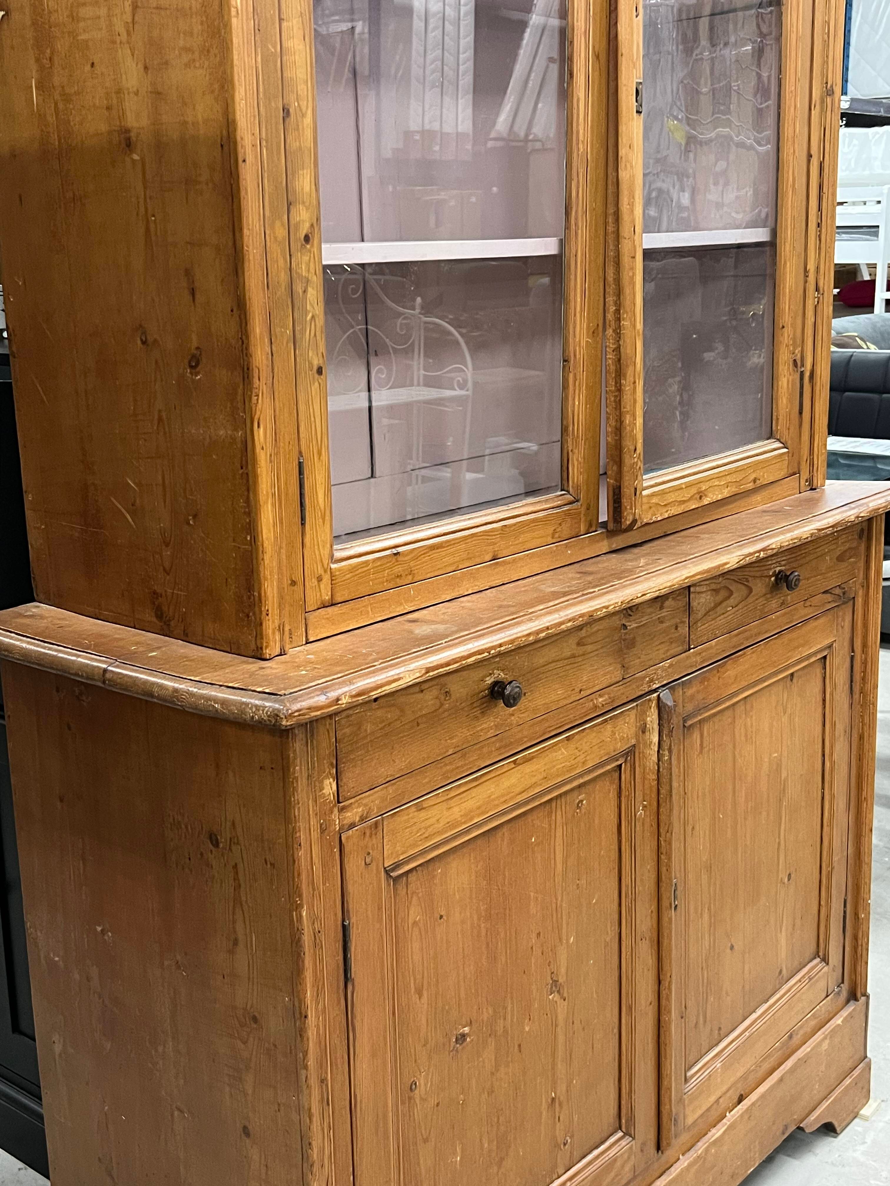Library 2 bodies of Louis Philippe period