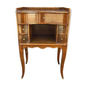 Table d'appoint galbée - style regence