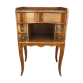 Table d'appoint galbée style regence 1950