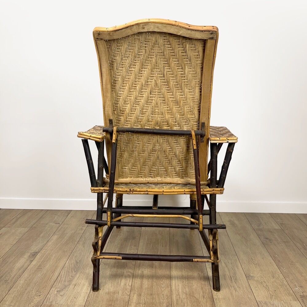Antique chaise longue in wicker and hazel 20s