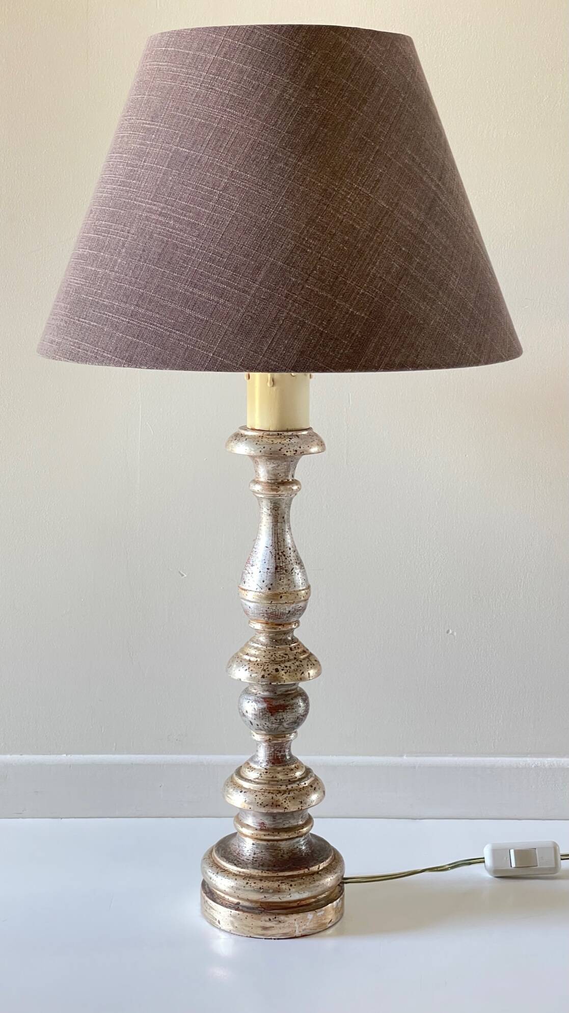 Lampe haute bois argenté l'acropole - paris