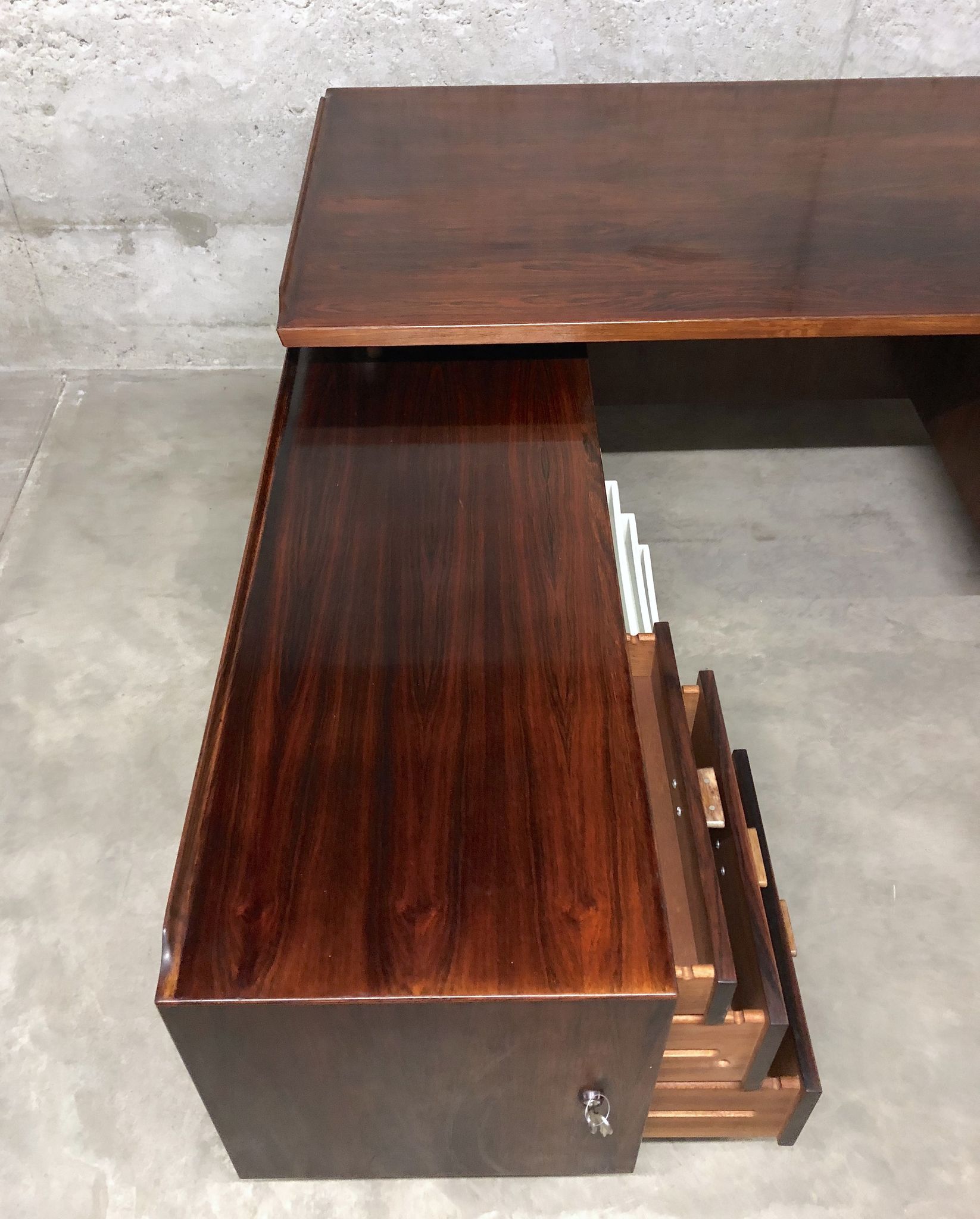 Bureau danois en palissandre par Arne Vodder pour Sibast Møbler