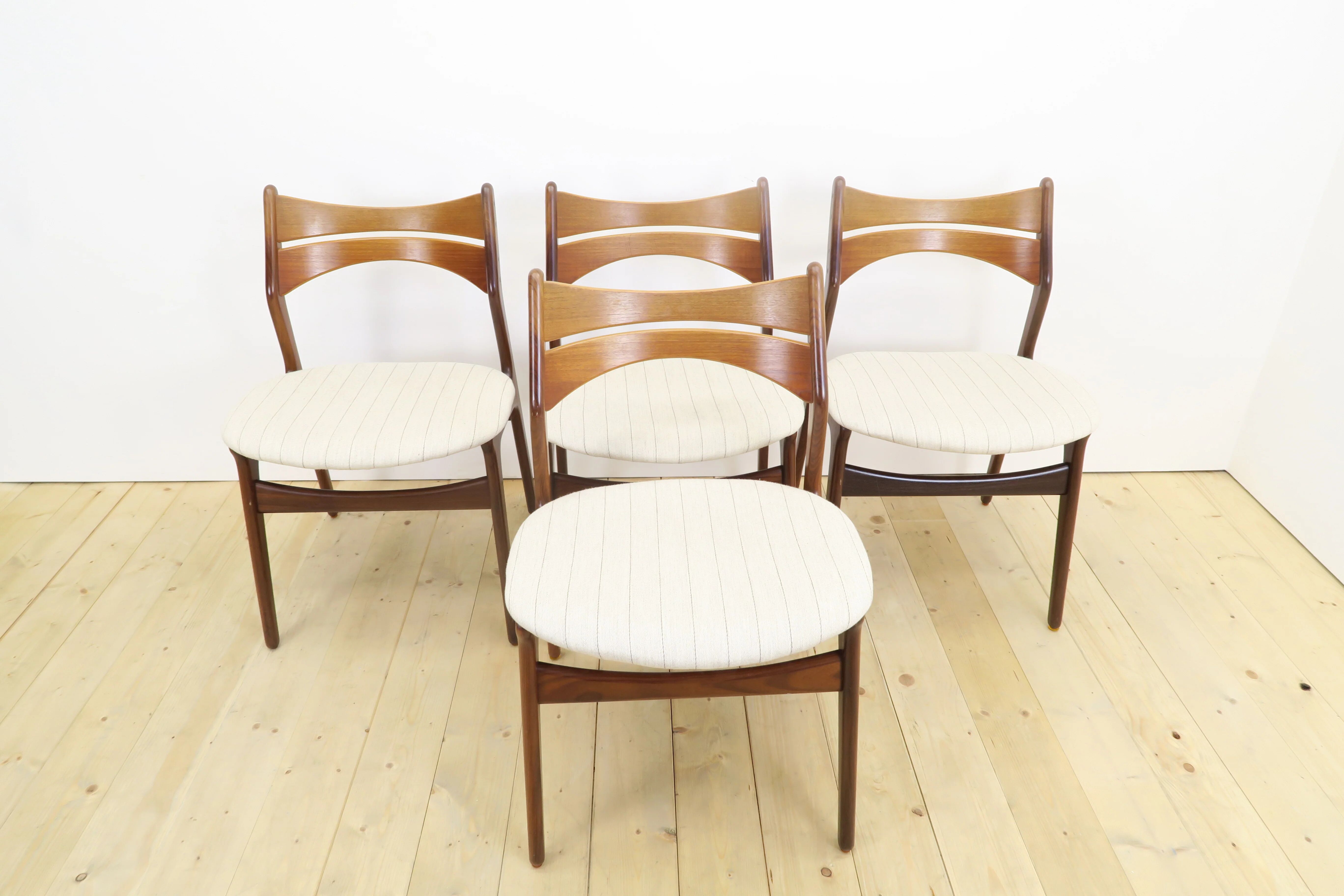 Ensemble de chaises par Erik Buch, années 1960