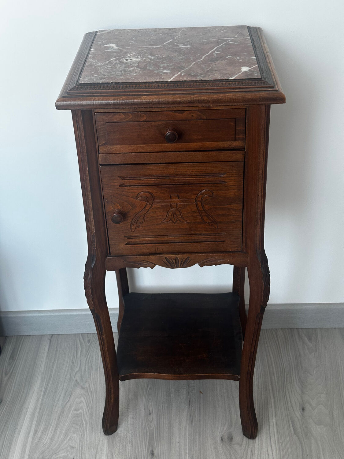 Nightstand / side table in wood and marble, late 19th century.