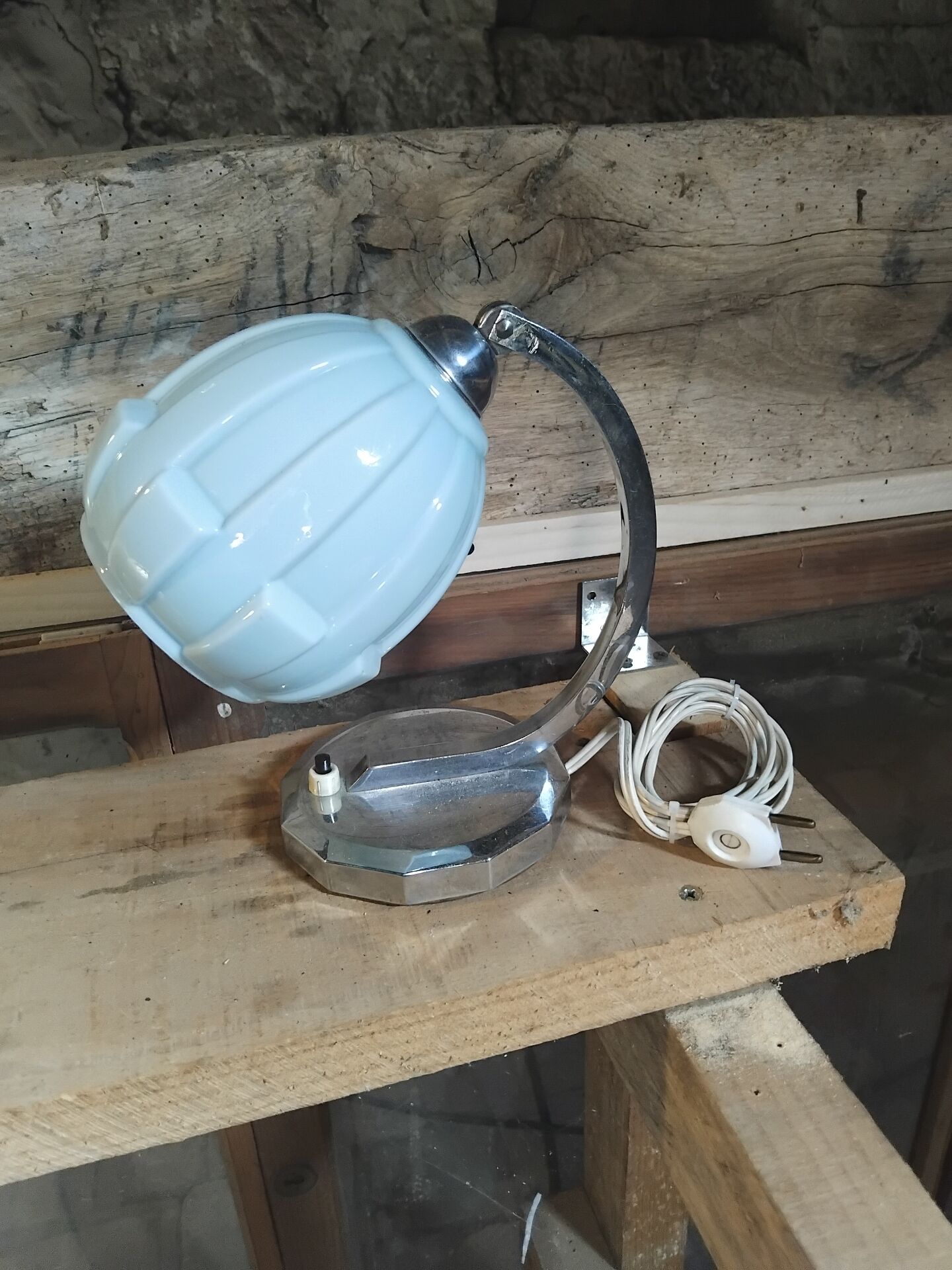 Desk lamp
