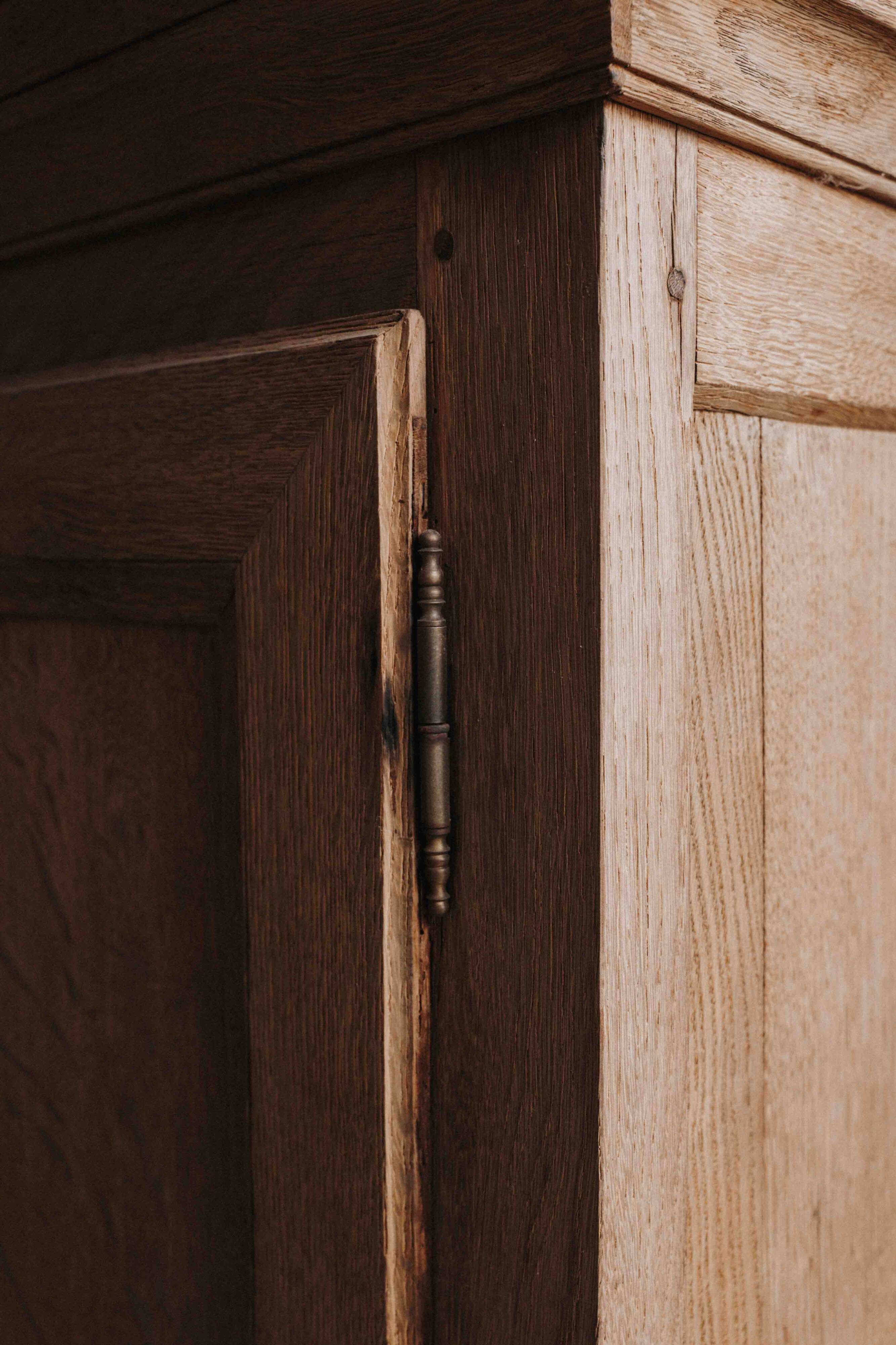 Ardennes-style 2-door chest of drawers in solid oak
