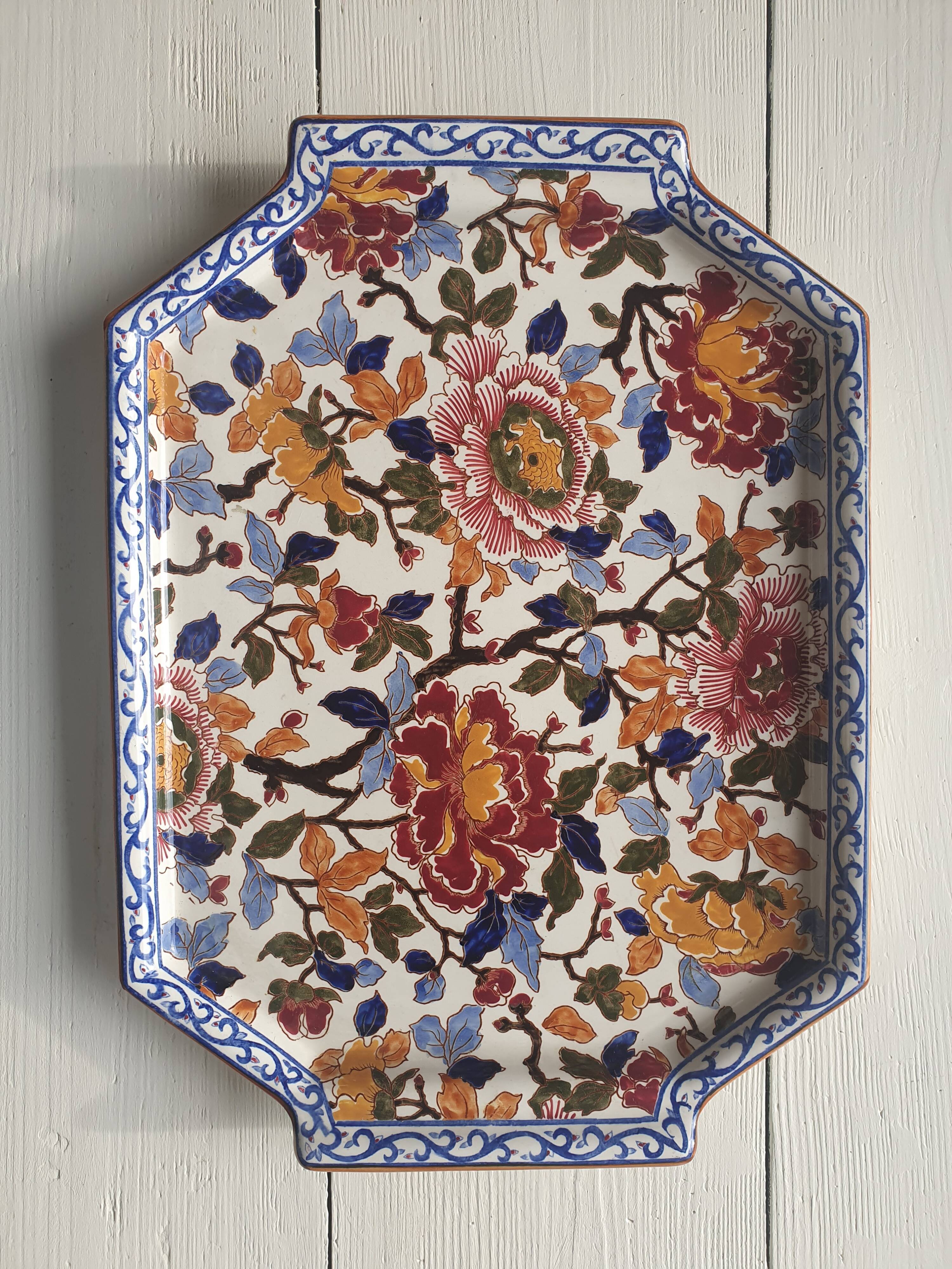 Top dish in earthenware of Gien decoration Peony