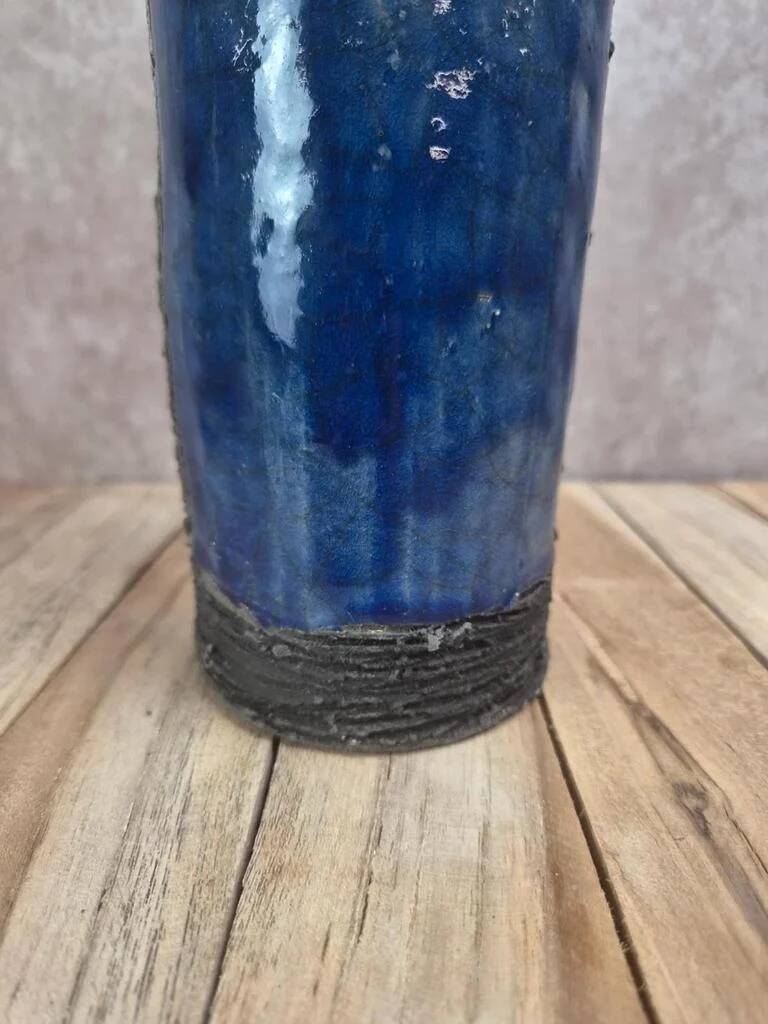 Large workshop vase in blue and green raku style, signed – 30 cm