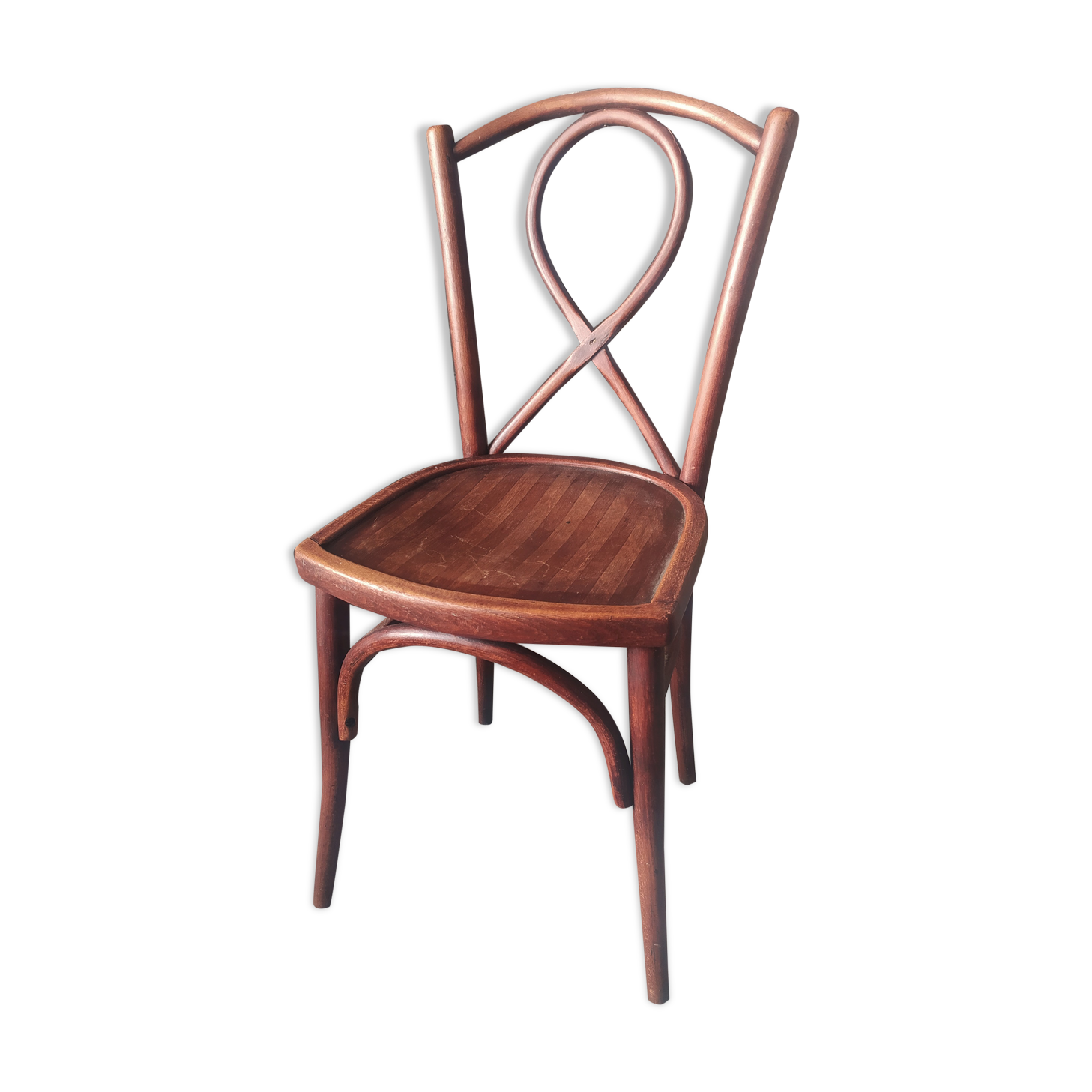 Curved wooden bistro chair