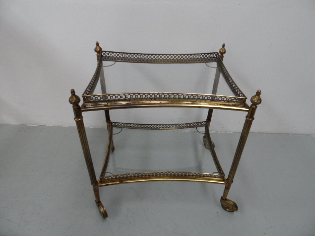 Chariot de bar vintage de la régence hollywoodienne des années 1960