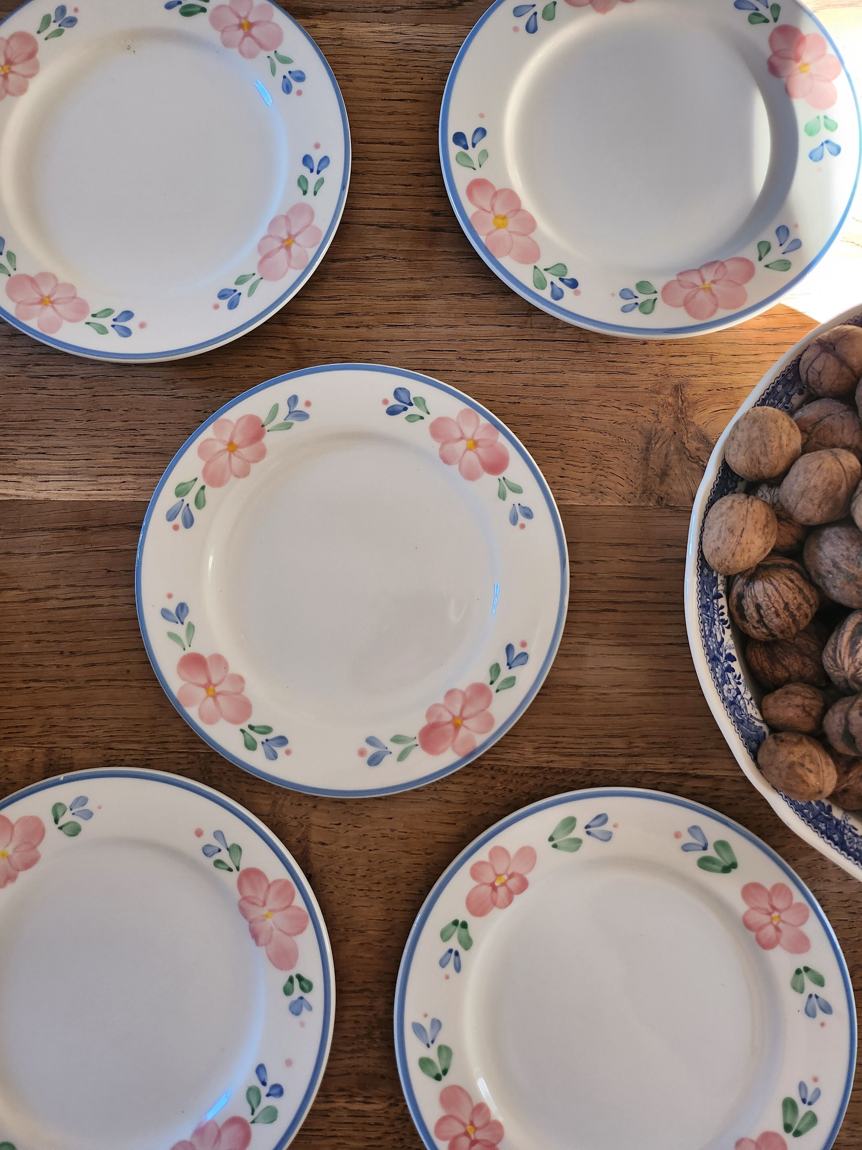 5 dessert plates Italian flowers blue / green / pink
