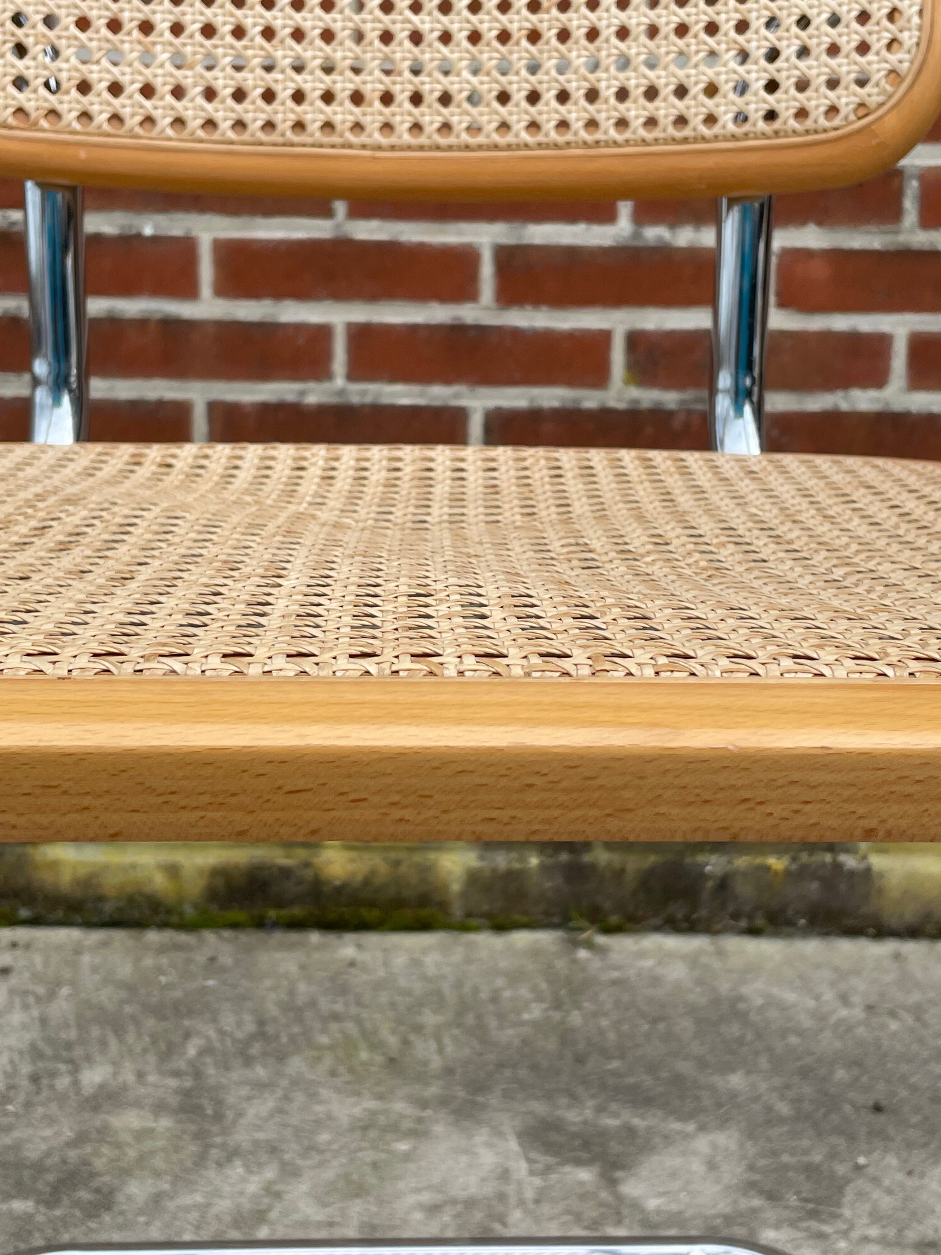 Cesca chair B64 with armrests by Marcel Breuer Design