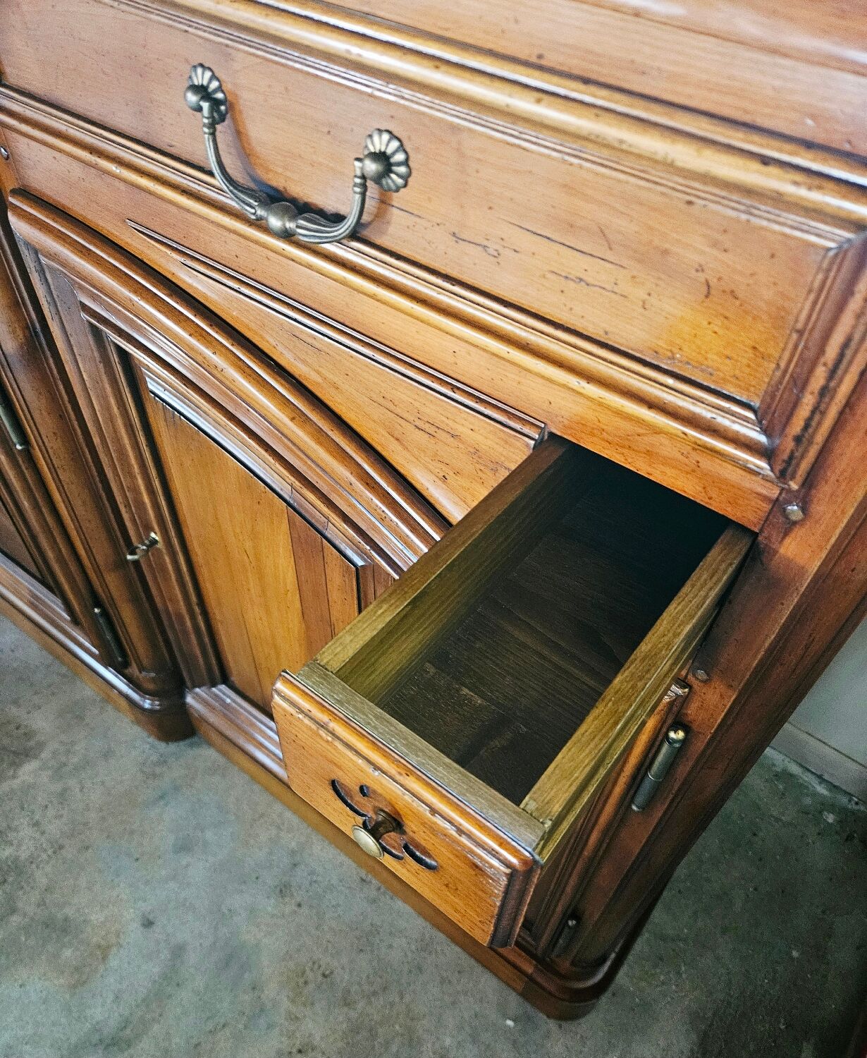 Antique grand buffet in solid cherry wood – character sideboard – 250 cm