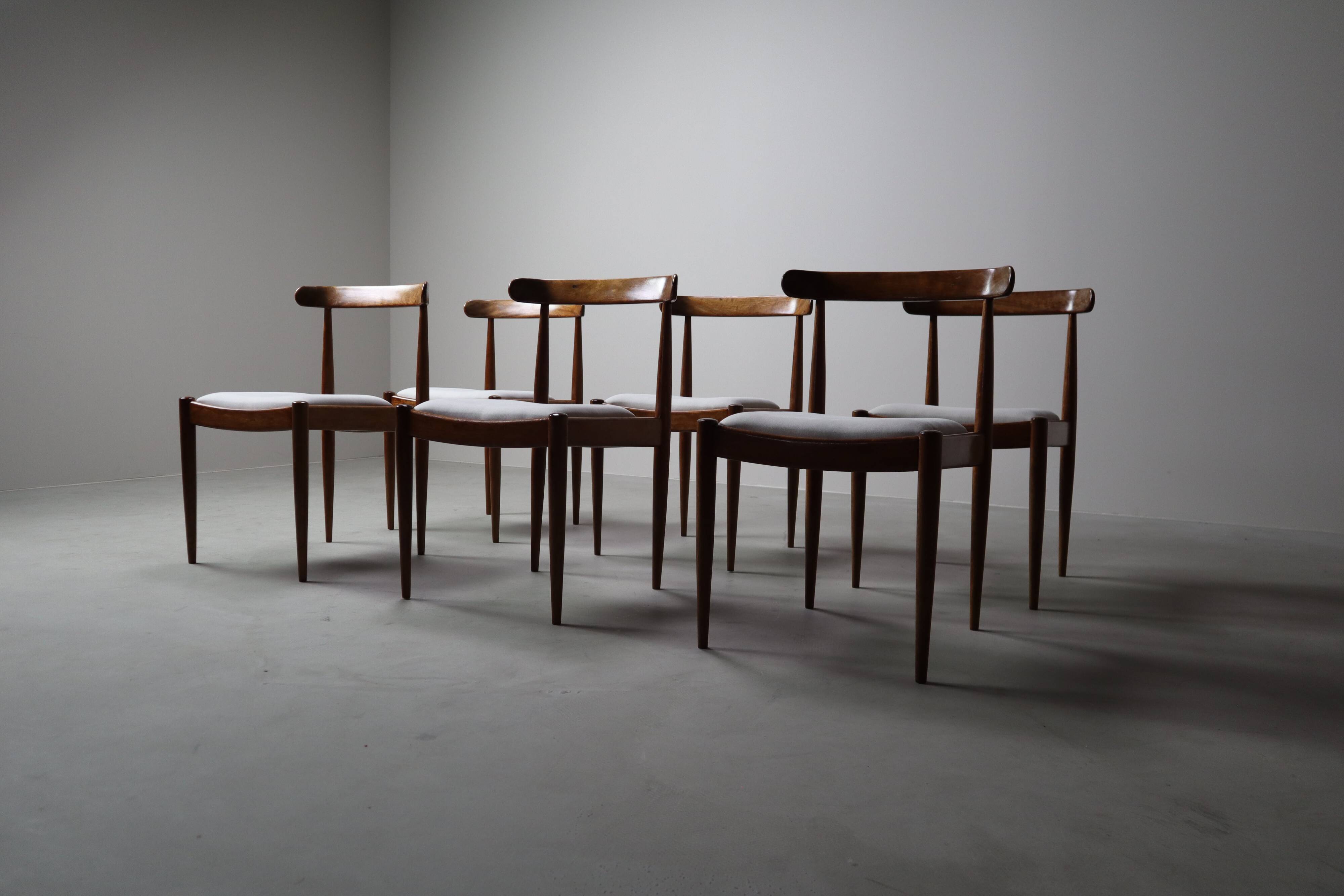 Set of six Alfred Hendrickx Model 500 dining chairs in Rosewood,