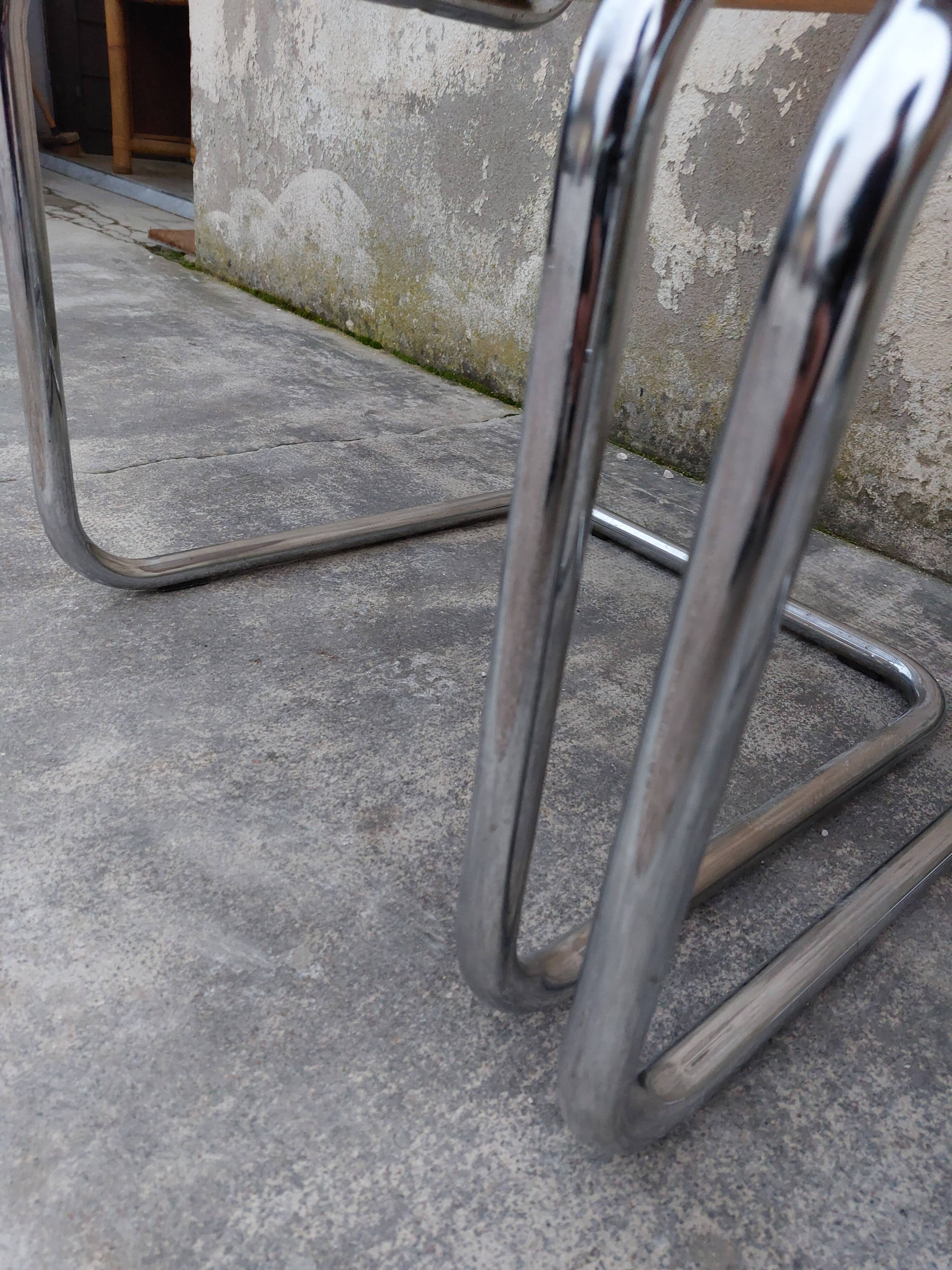 Paire de chaises B32 de Marcel Breuer signée Italie