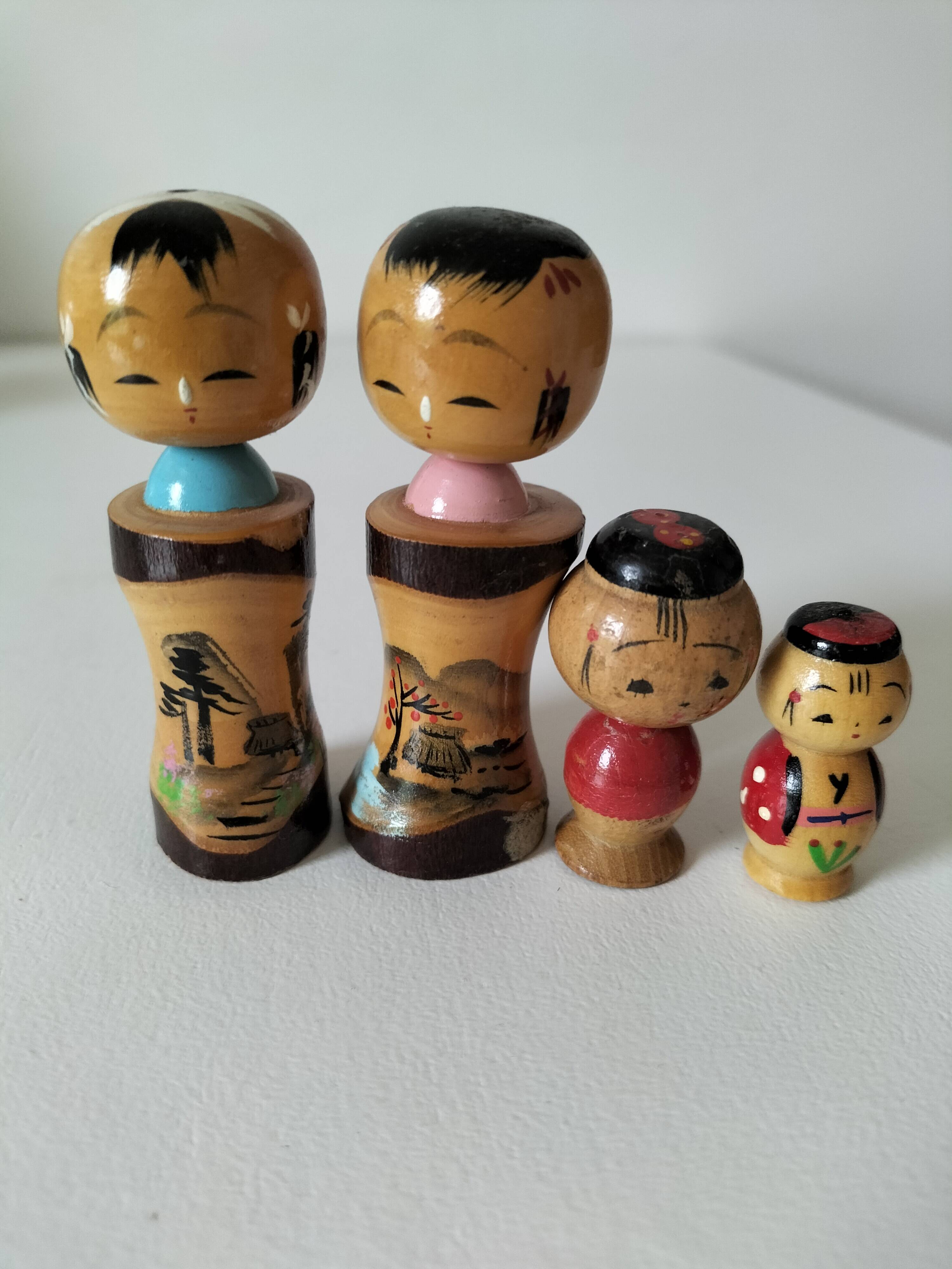 Kokeshi doll set