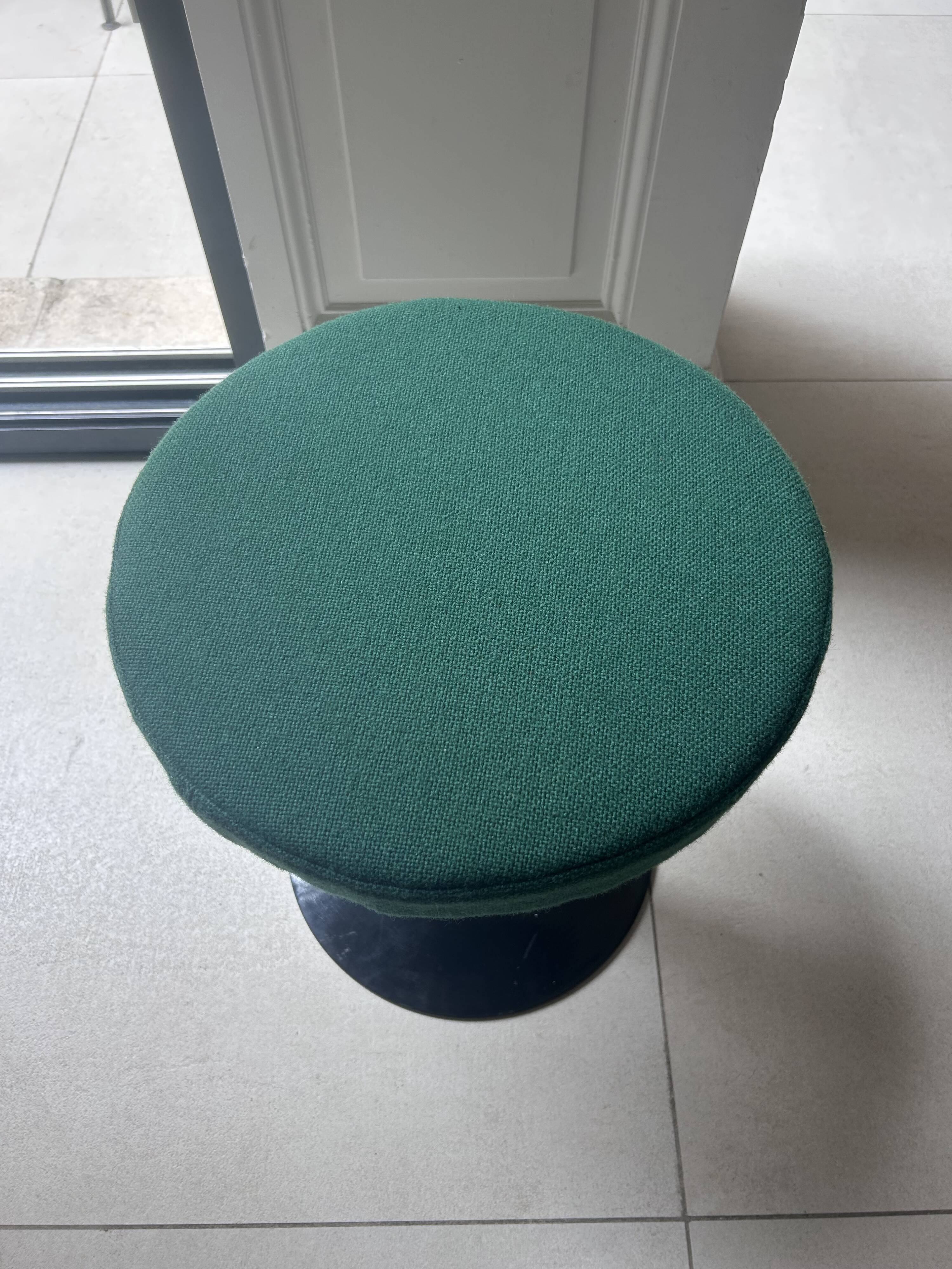 Tabouret tulipe Eero Saarinen pour Knoll International