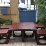 Coffee table in teak with its 4 stools
