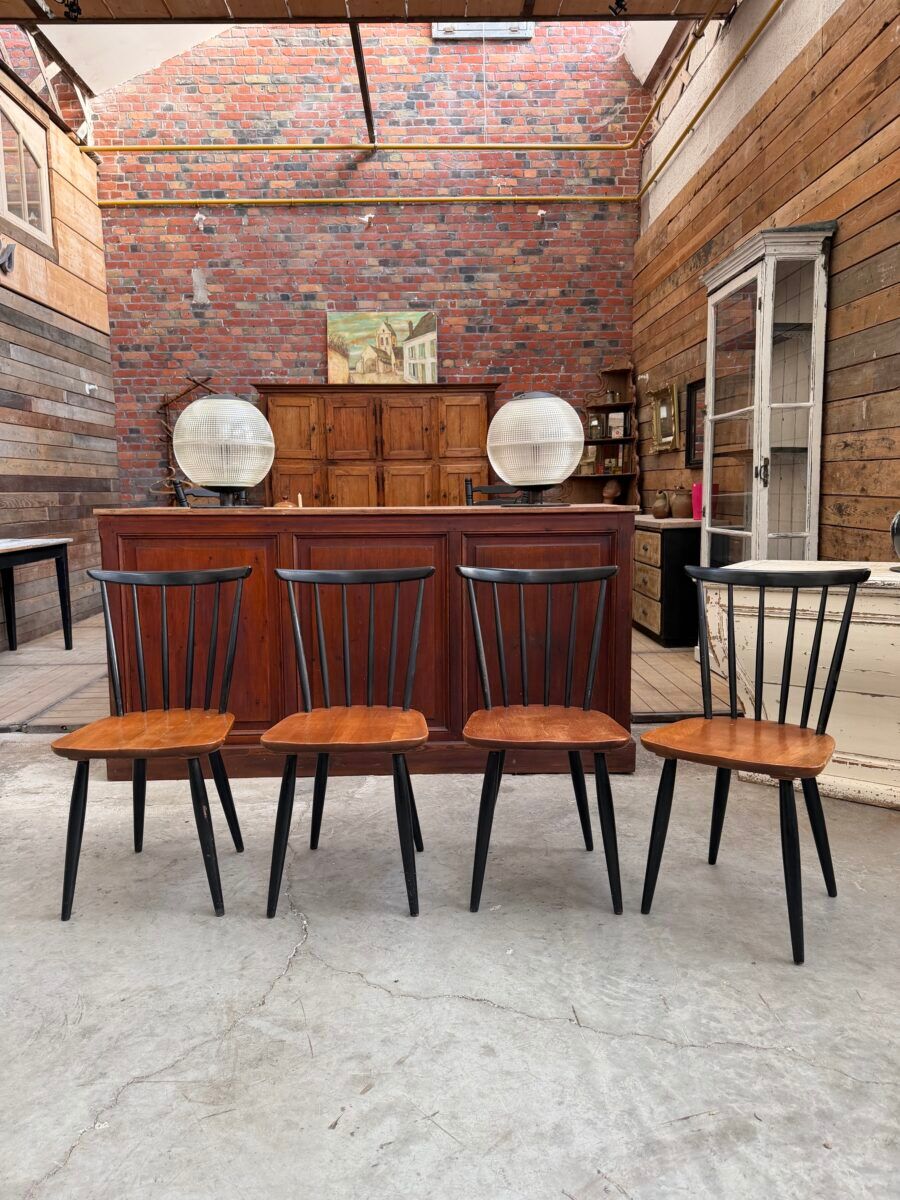 Set of 4 Scandinavian chairs
