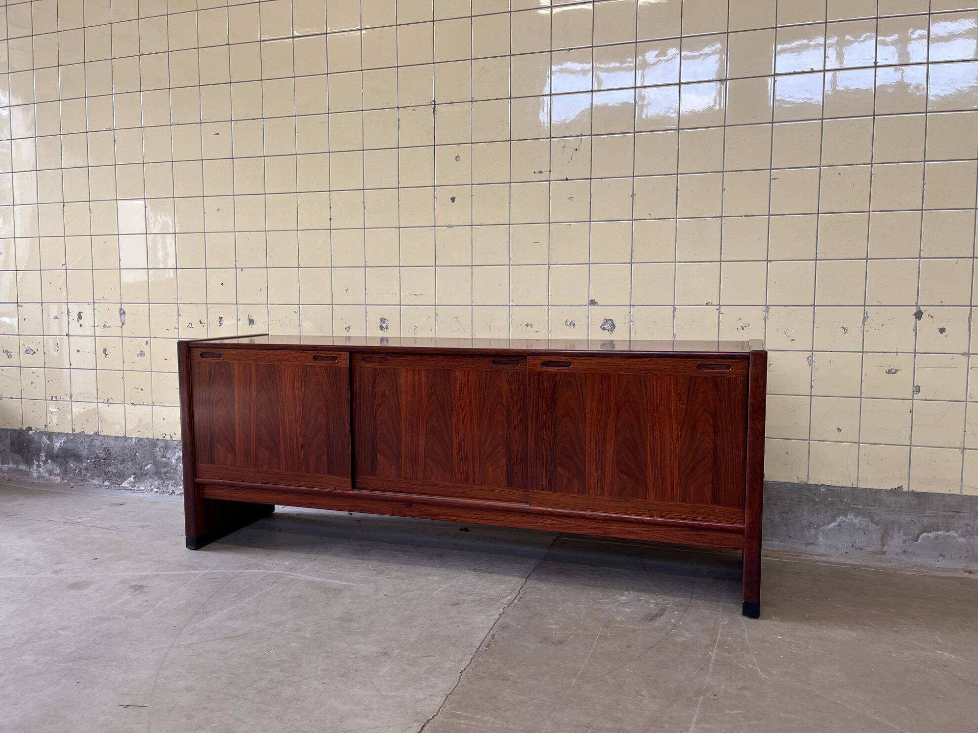 Vintage rosewood sideboard by Skovby