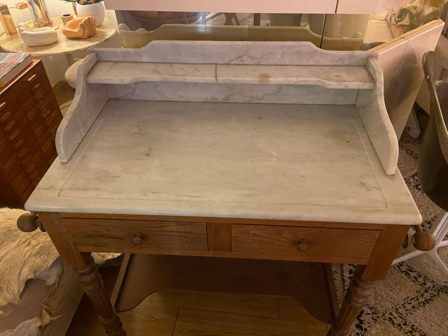 Bathroom cabinet in oak and antique marble