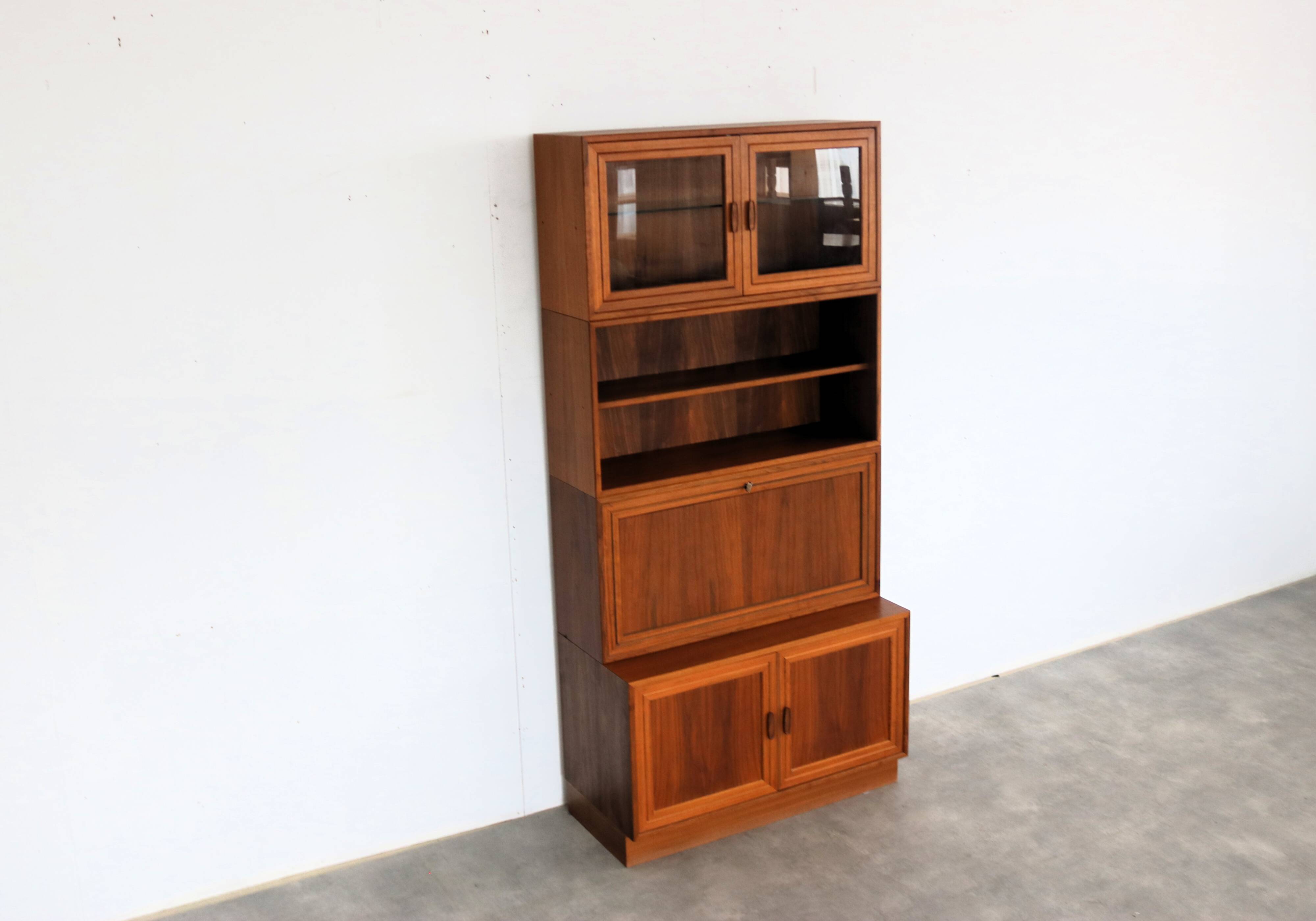 Vintage wall unit | wall cabinet | 1960s | modular