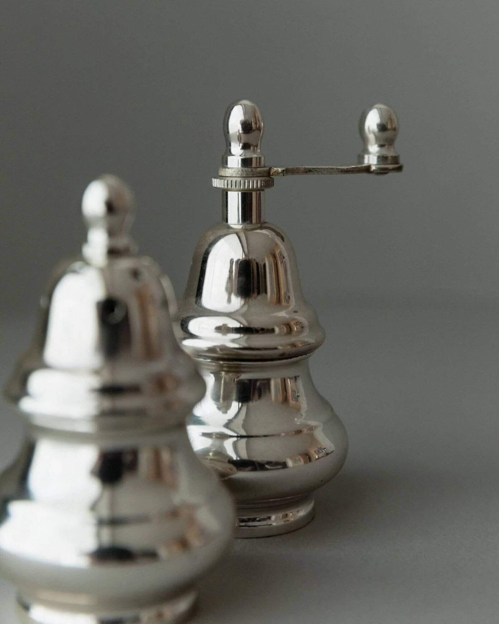Silver-plated vintage salt shaker and pepper mill set, 1970s Italy, elegant metal table décor