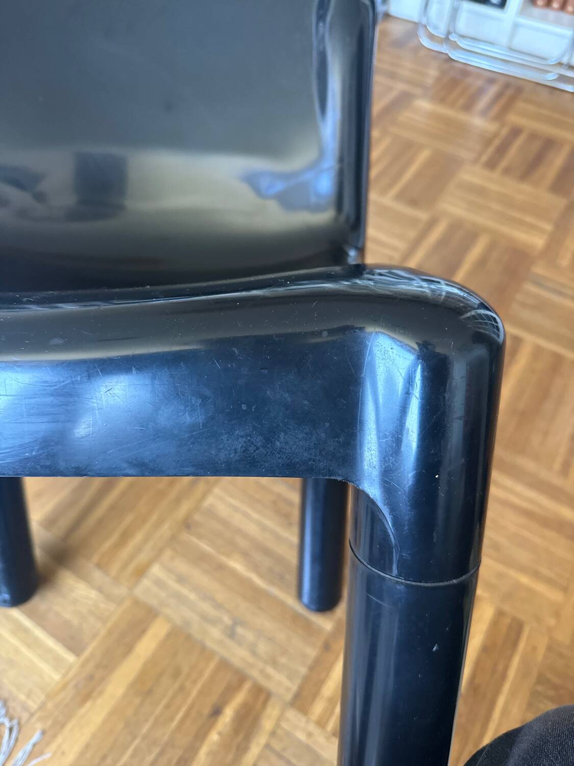 Kartell chair 4875 designed by Carlo Bartoli