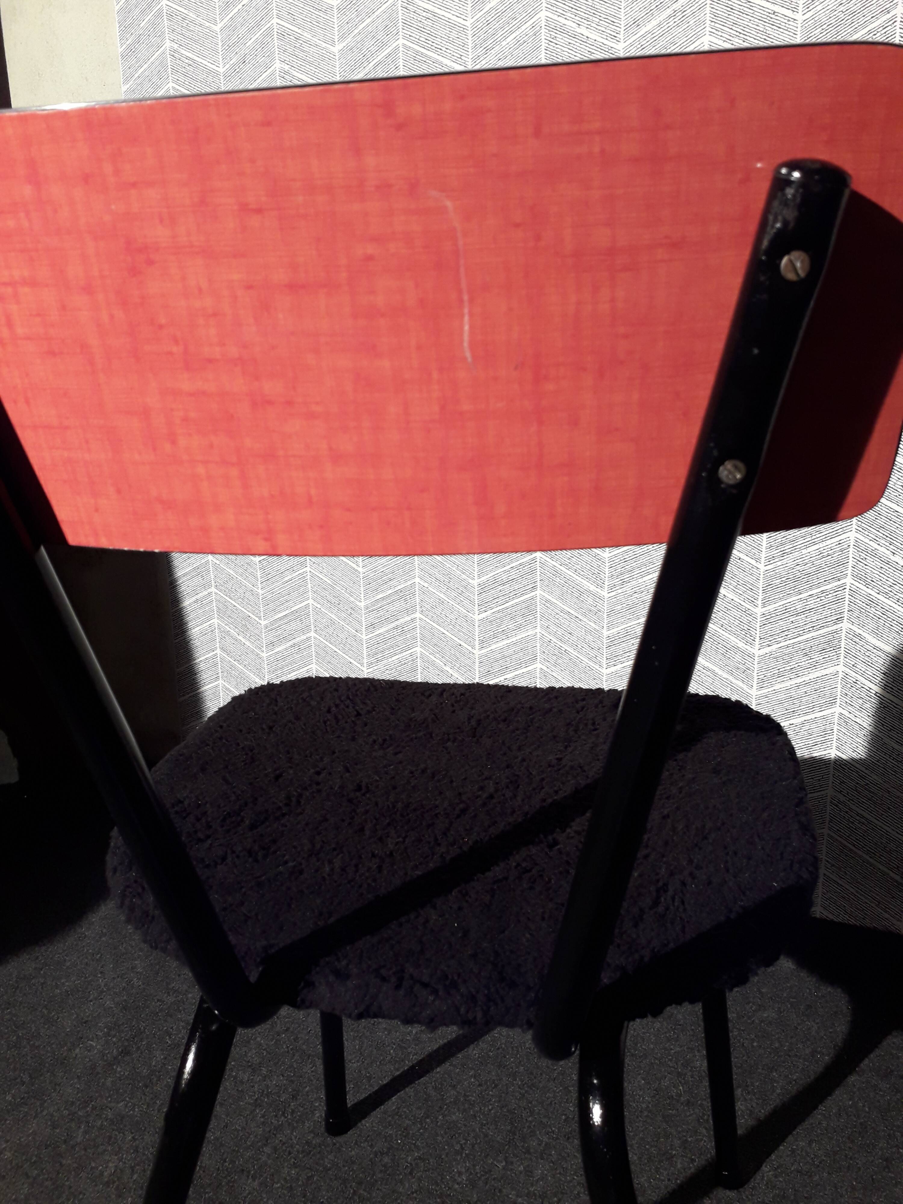 Chaise formica et moumoute