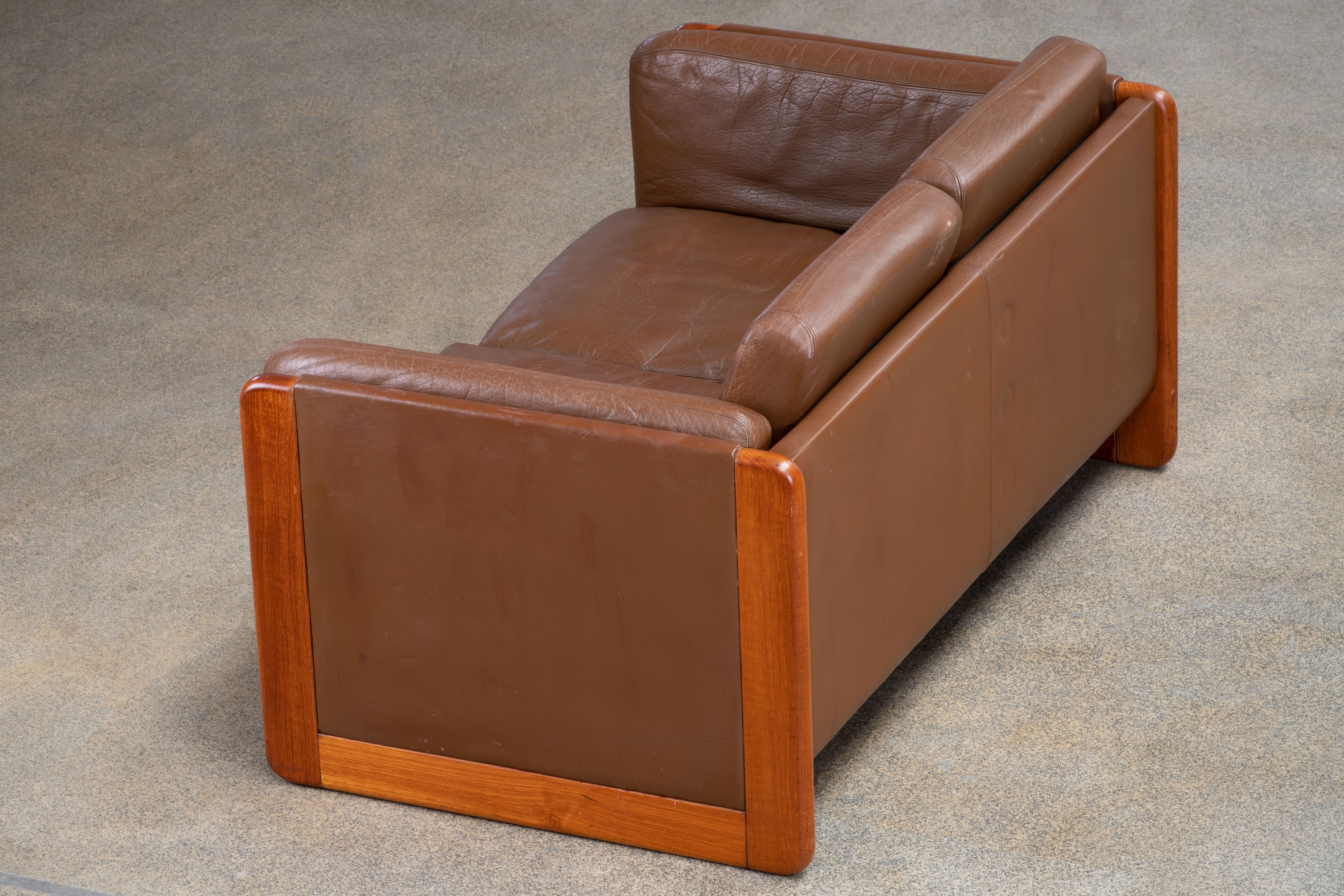 Canapé Scandinave Vintage – 140 cm