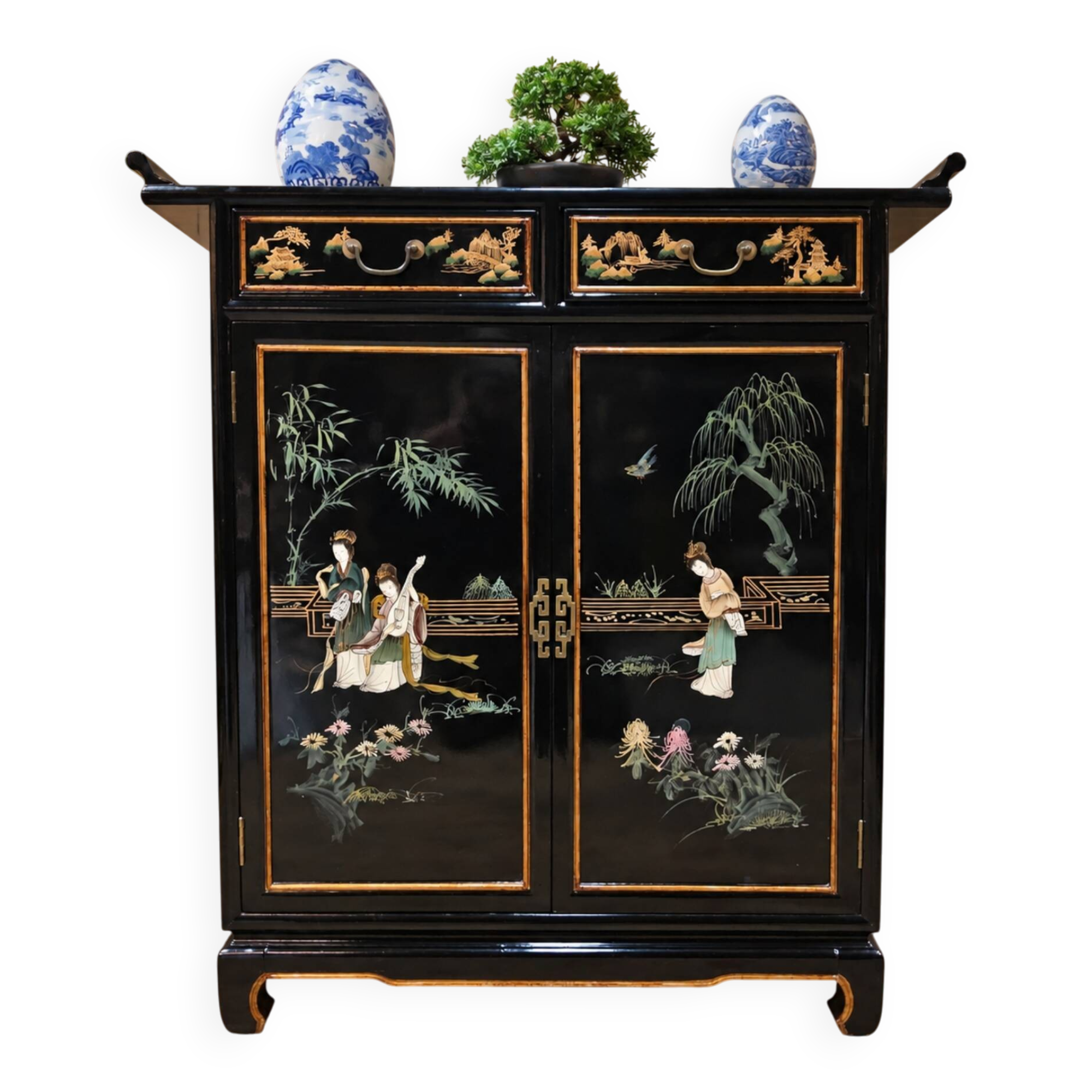 Vintage Chinese side table / cabinet / lacquered cabinet / bohemian