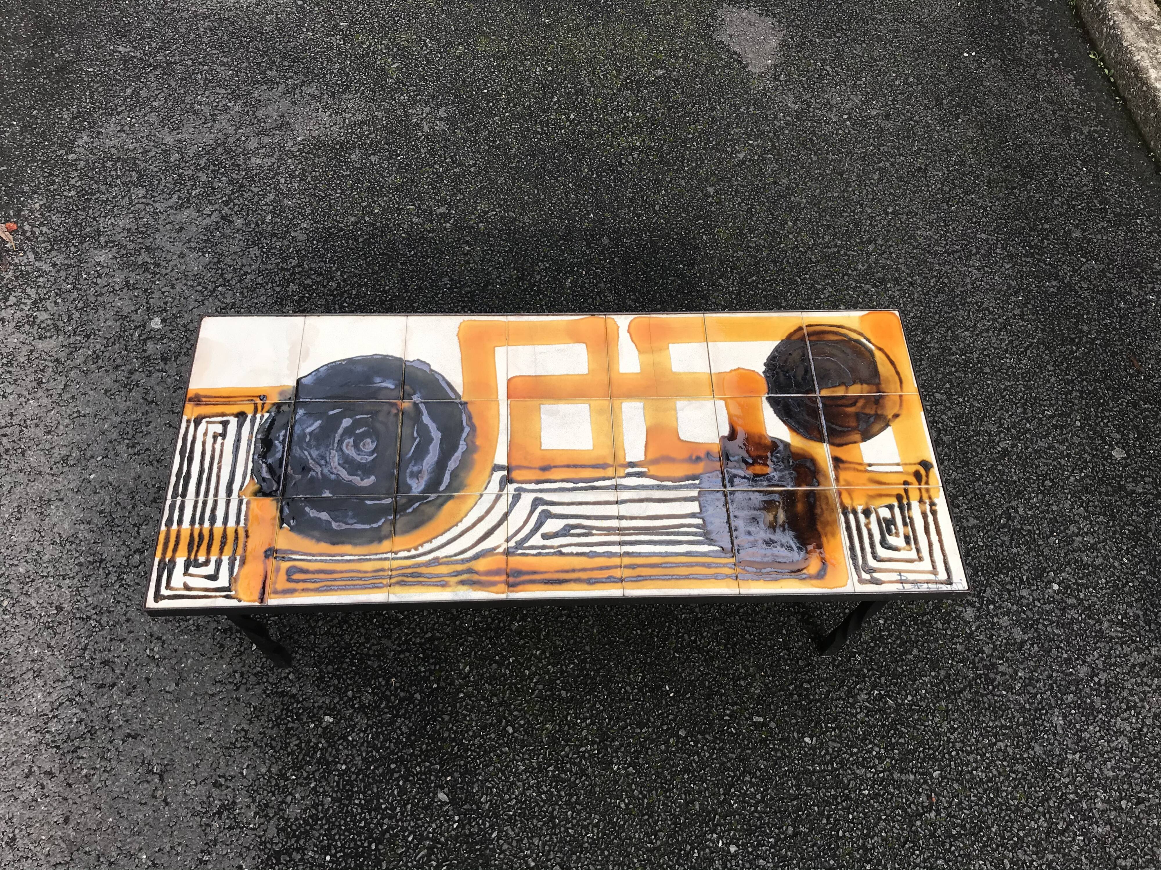 Belarti coffee table