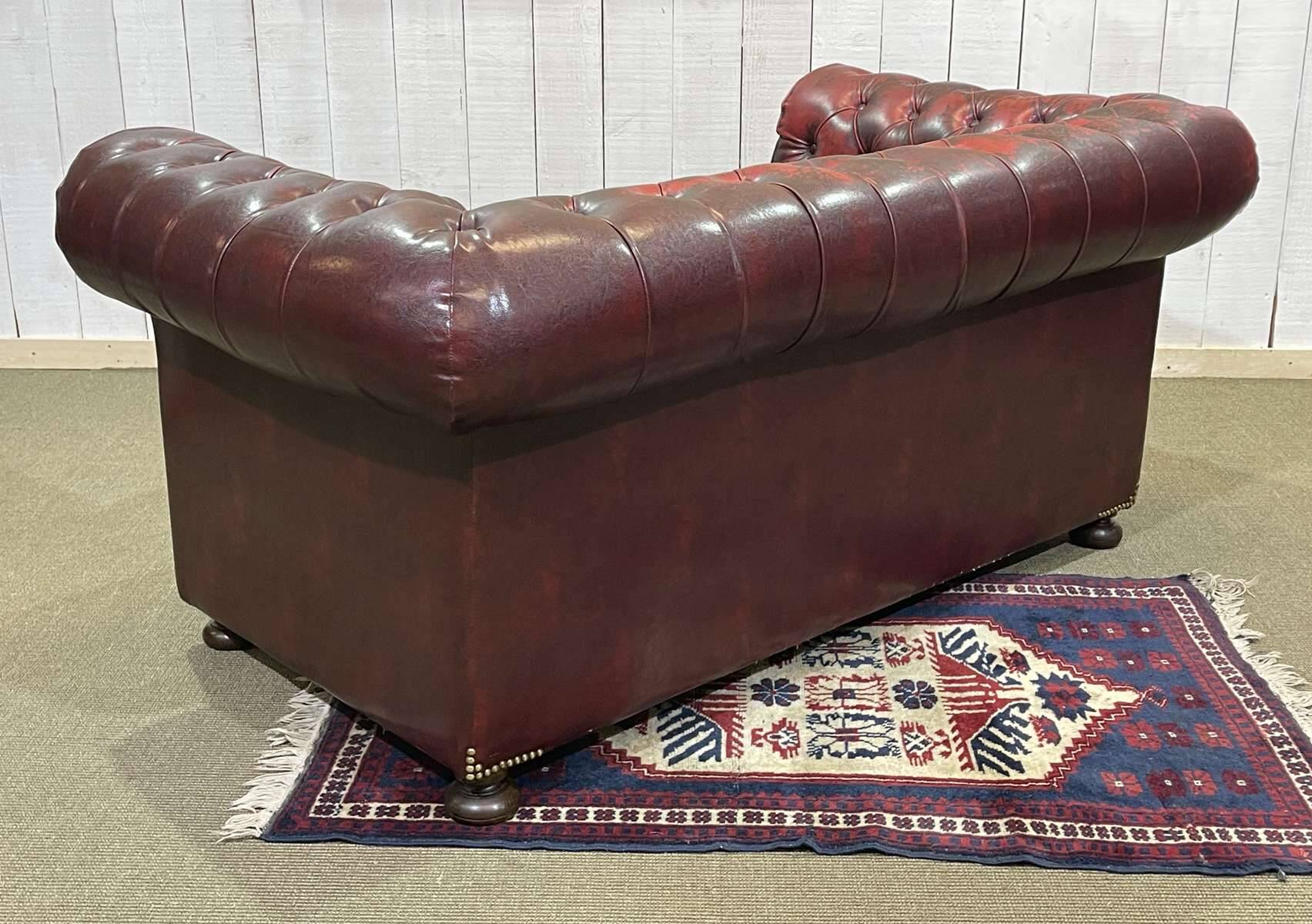 1980s Red 2-Seater Chesterfield Sofa