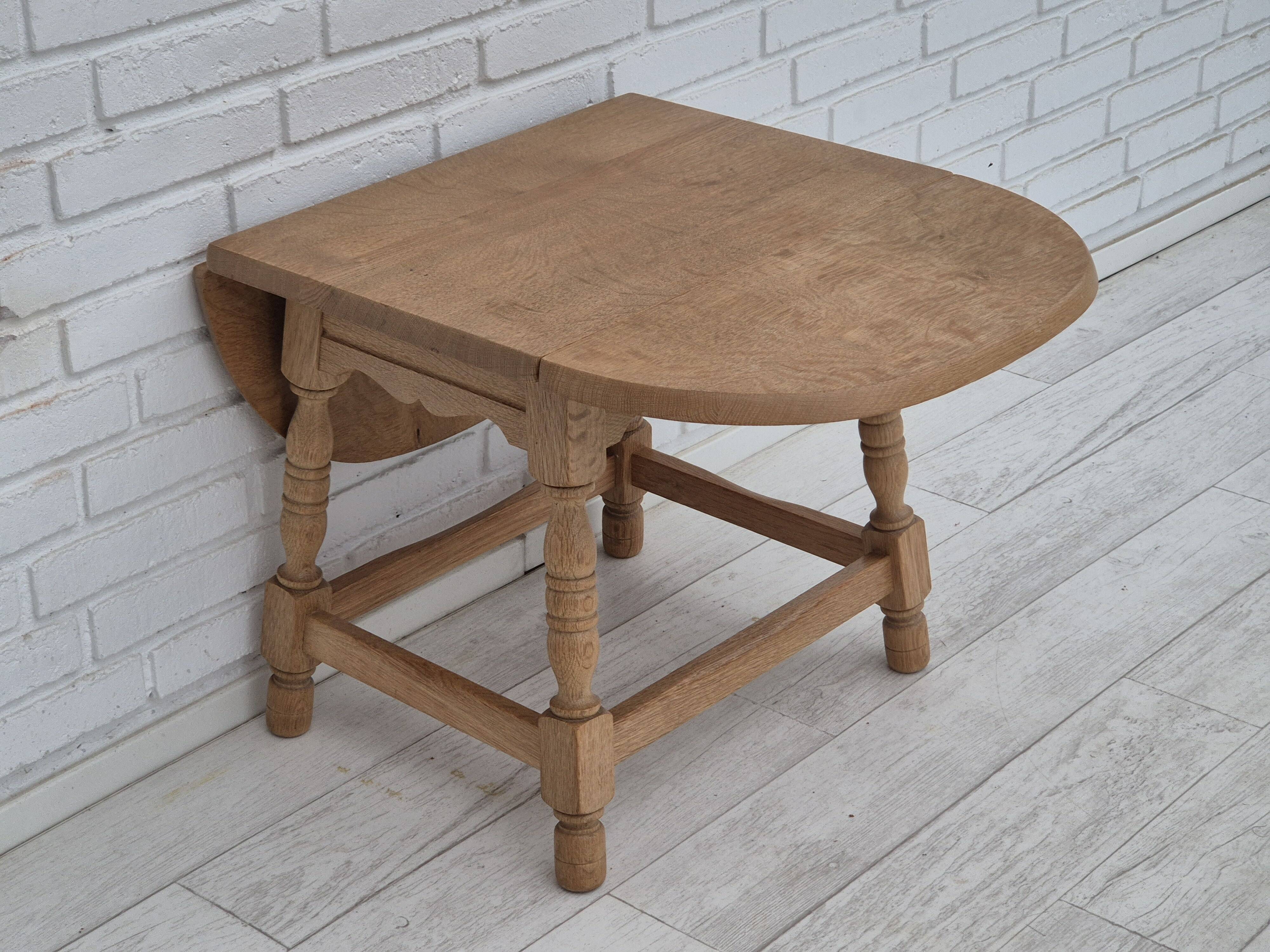 1970s, Danish foldable side table, solid oak wood, original condition.