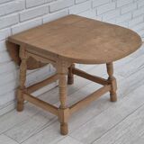 1970s, Danish foldable side table, solid oak wood, original condition.