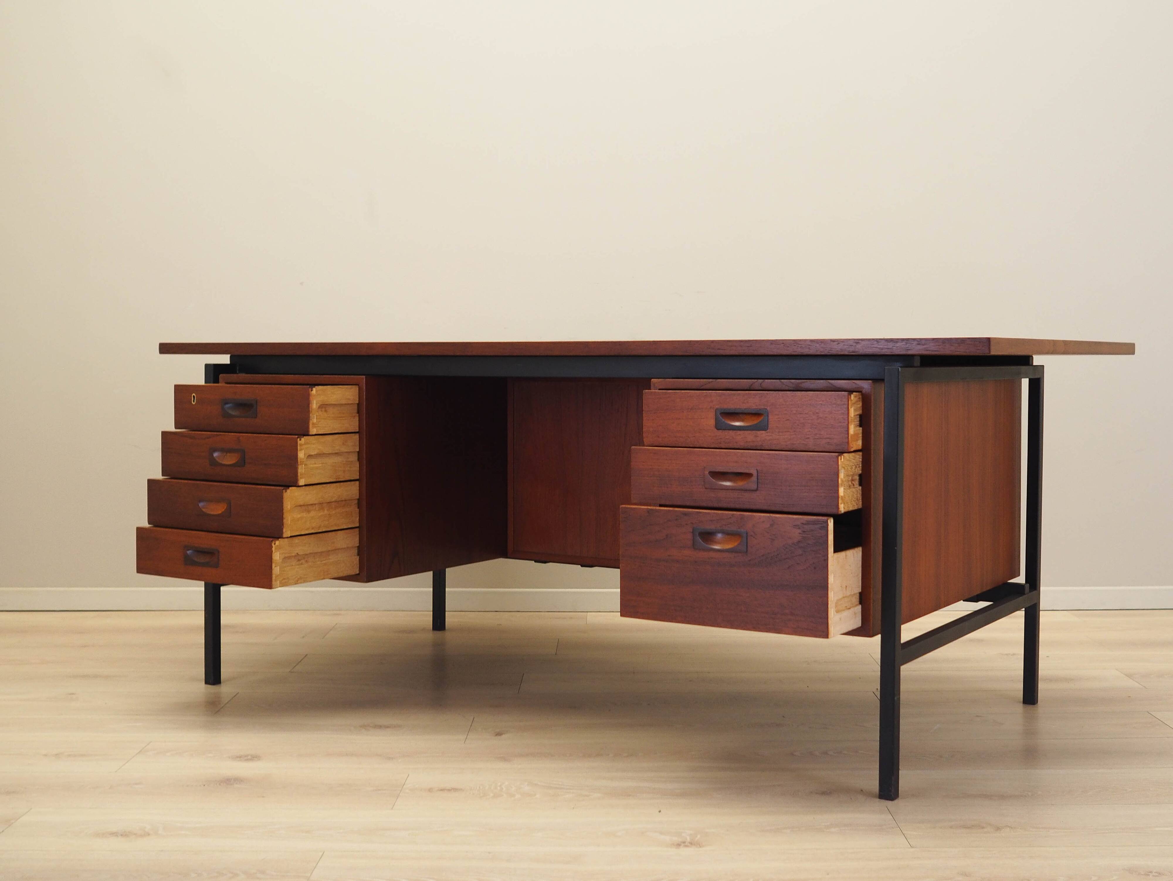 Teak desk, Danish design, 1970s, manufacturer: Denmark