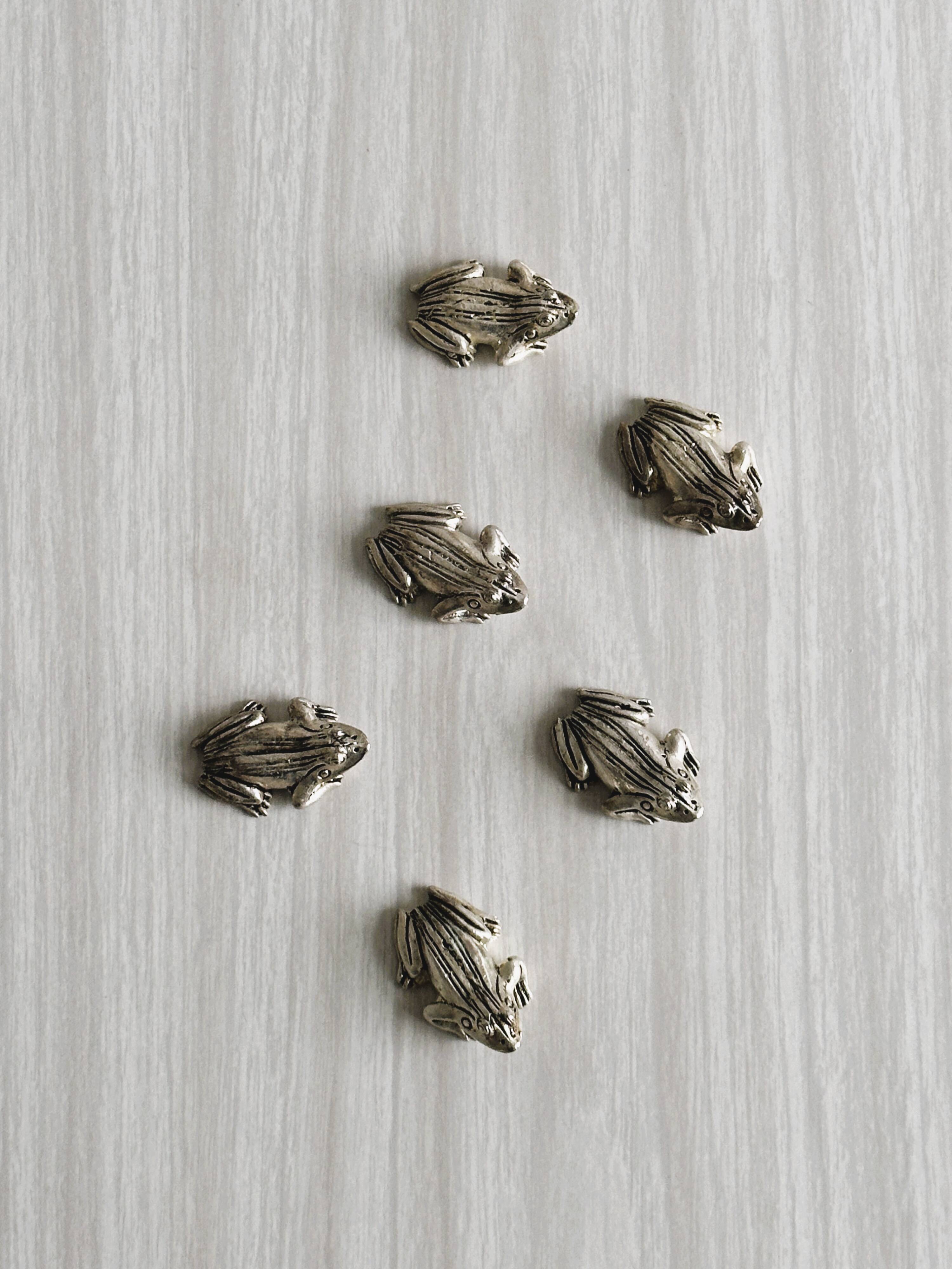 Lot de 6 porte-couteaux grenouilles en métal