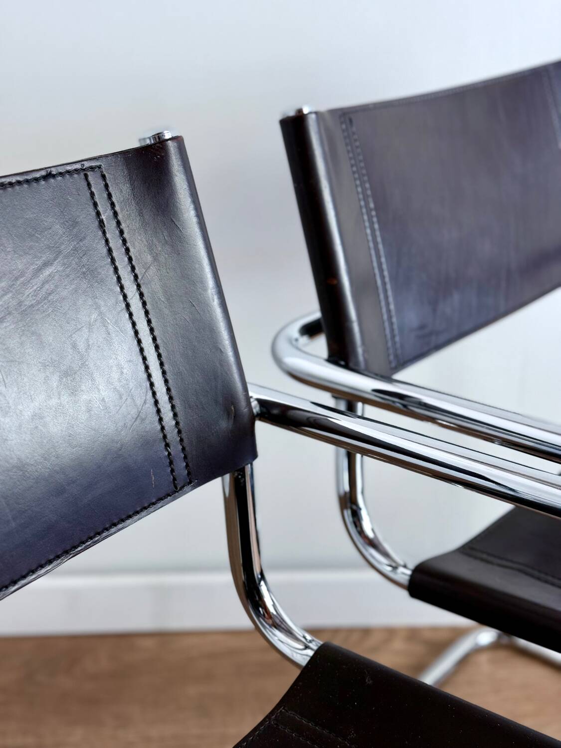 Set of 2 chairs by Fasem