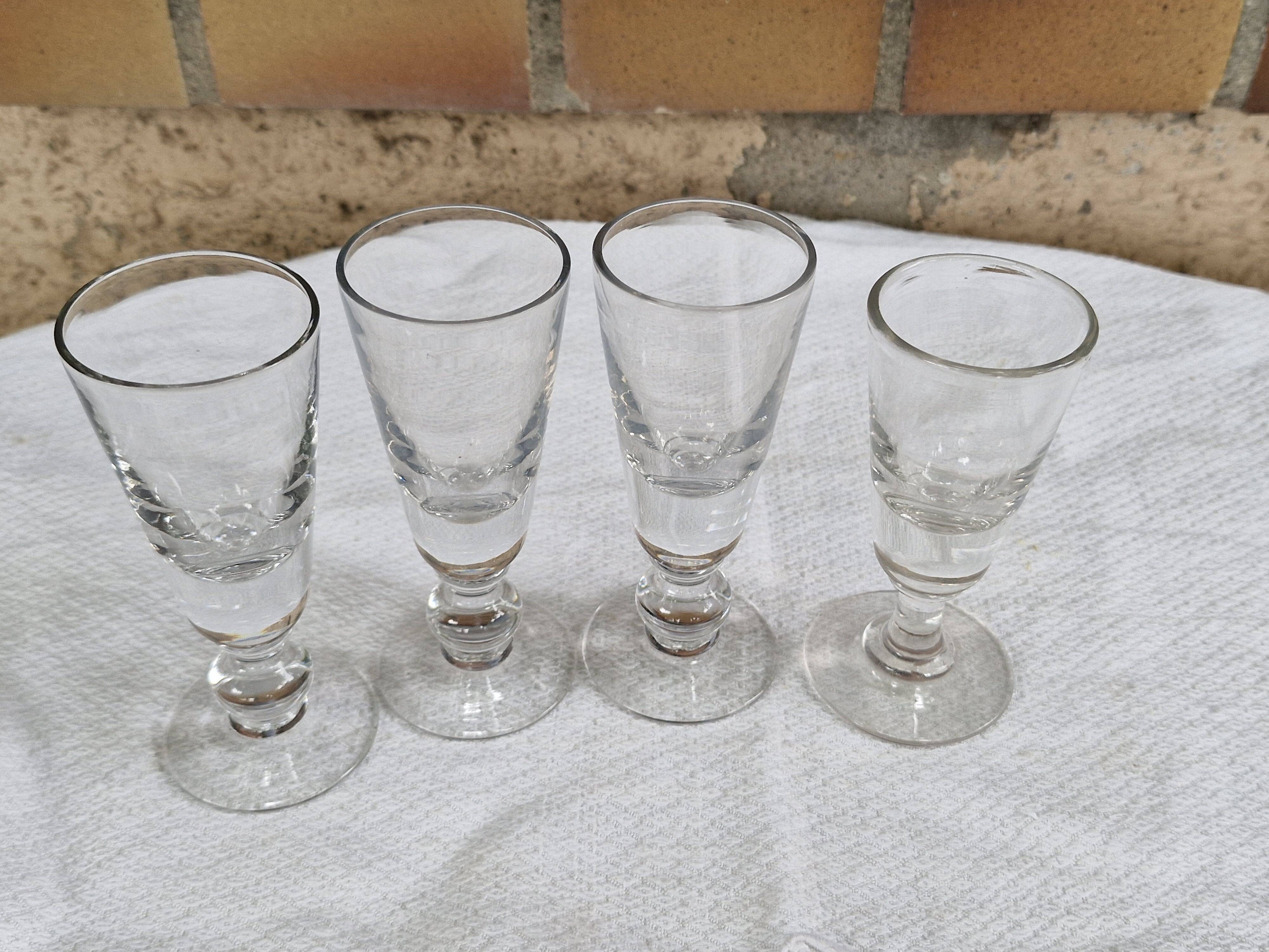 4 antique bistro glasses on stems - Thick, bubbled glass - Period 1900 - 12