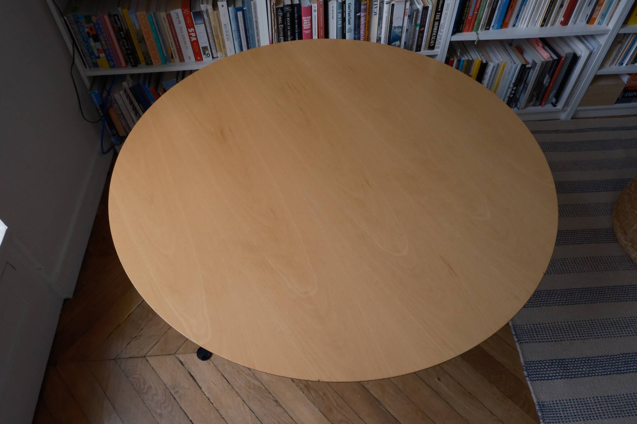 Post modern Trias dining table - Hugo de Ruiter - Leolux 1990