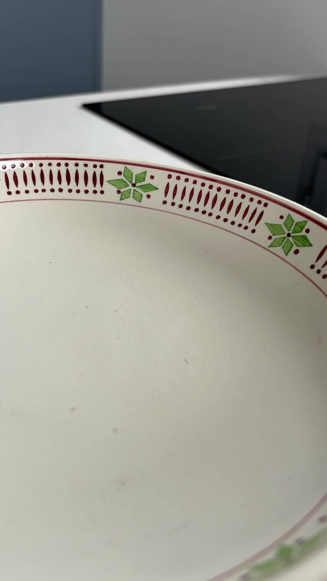 Footed compote Digoin Sarreguemines Pise, vintage earthenware