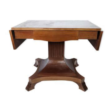Dining table of mahogany from around the 1920s