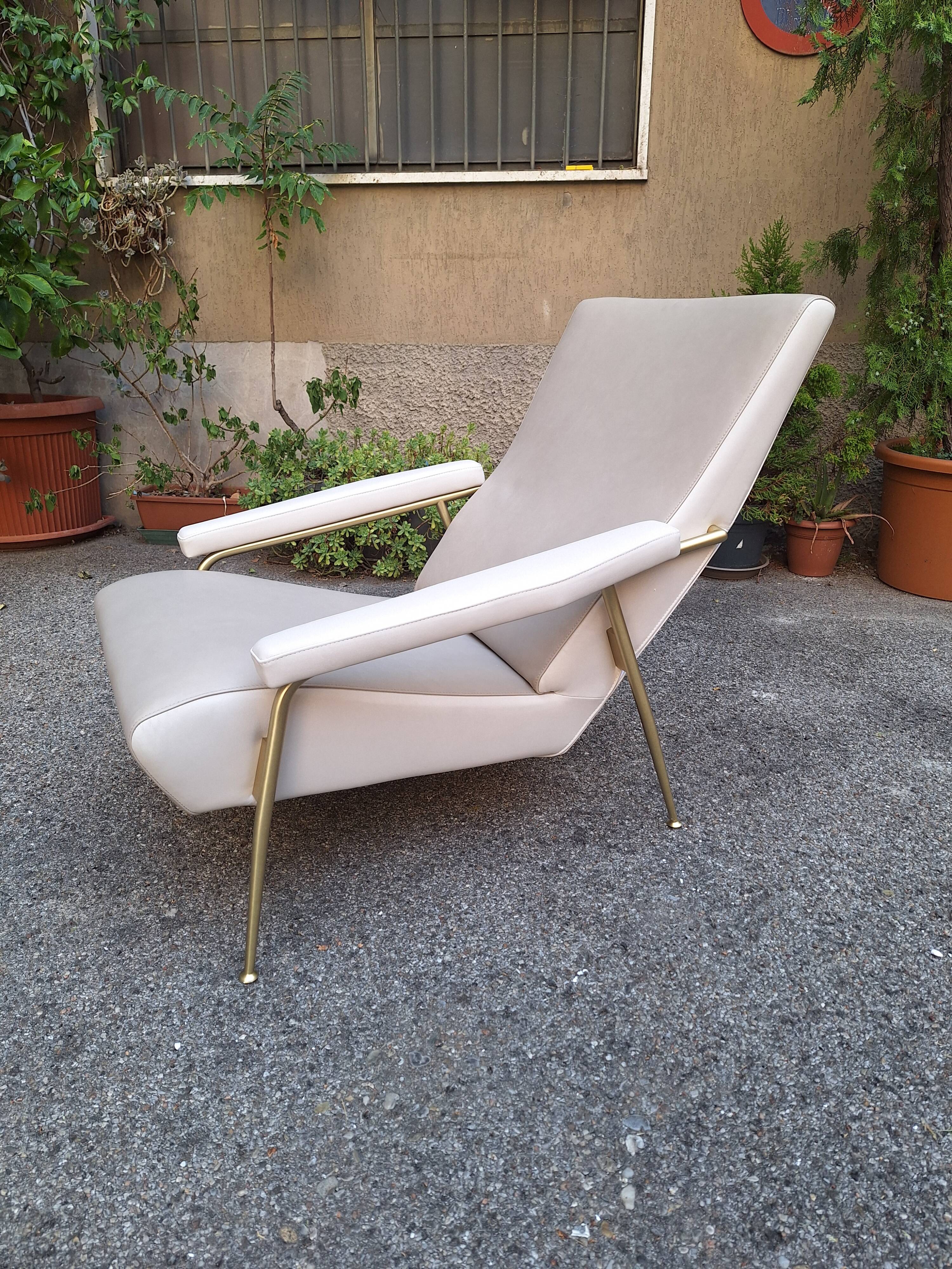 poltrona D.153.1 deza distex en cuir gio ponti pour molteni